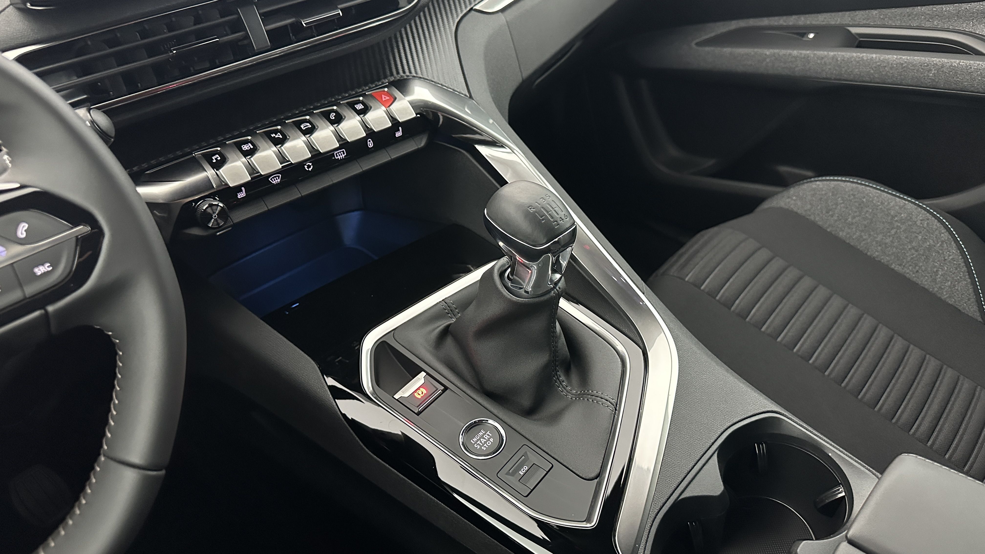 GLI00002314_p53 - PEUGEOT - 5008 - 2023 - photo 17