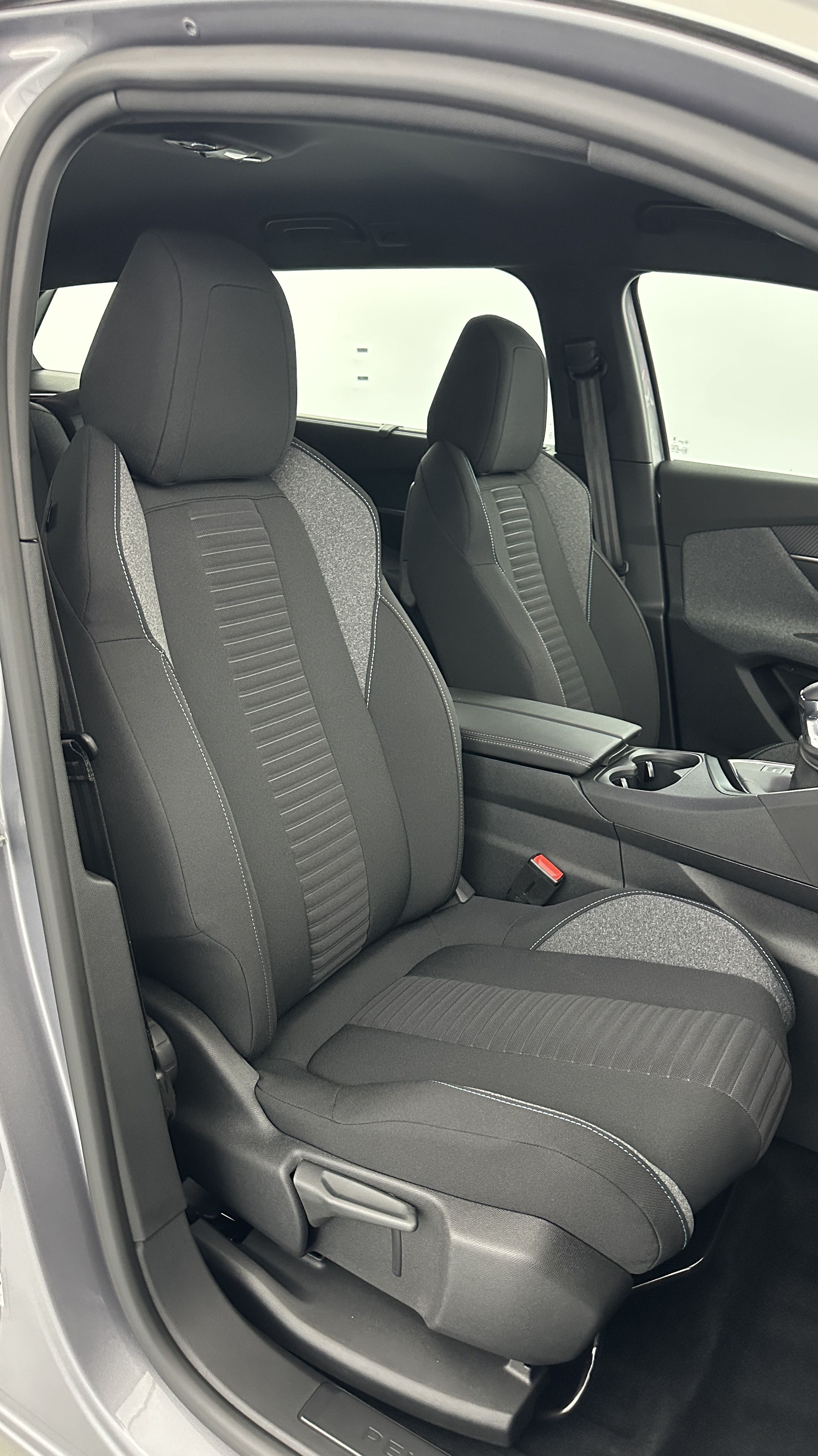 GLI00002314_p53 - PEUGEOT - 5008 - 2023 - photo 23