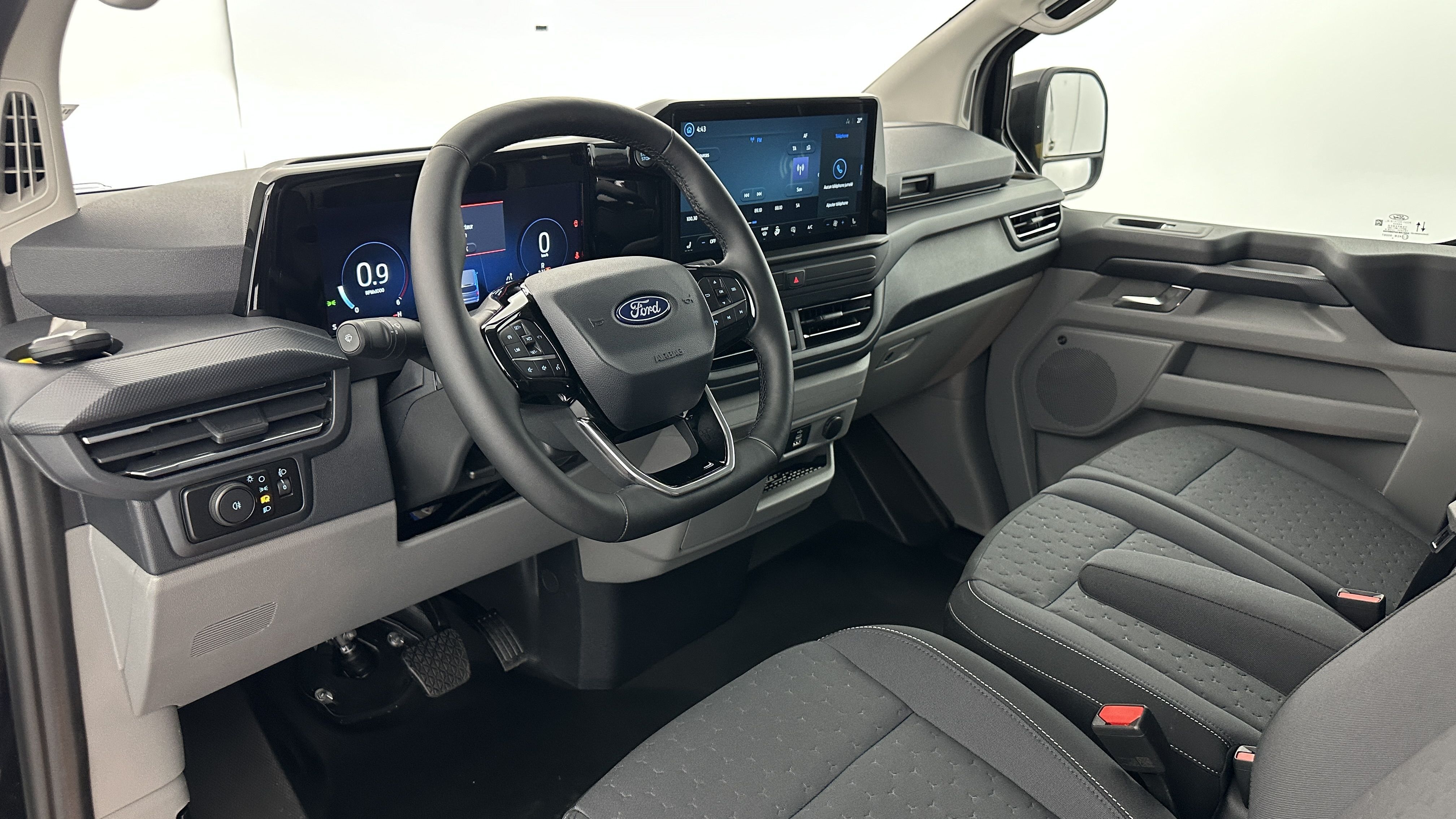 GLI00001261_p53 - FORD - TRANSIT - 2025 - photo 6