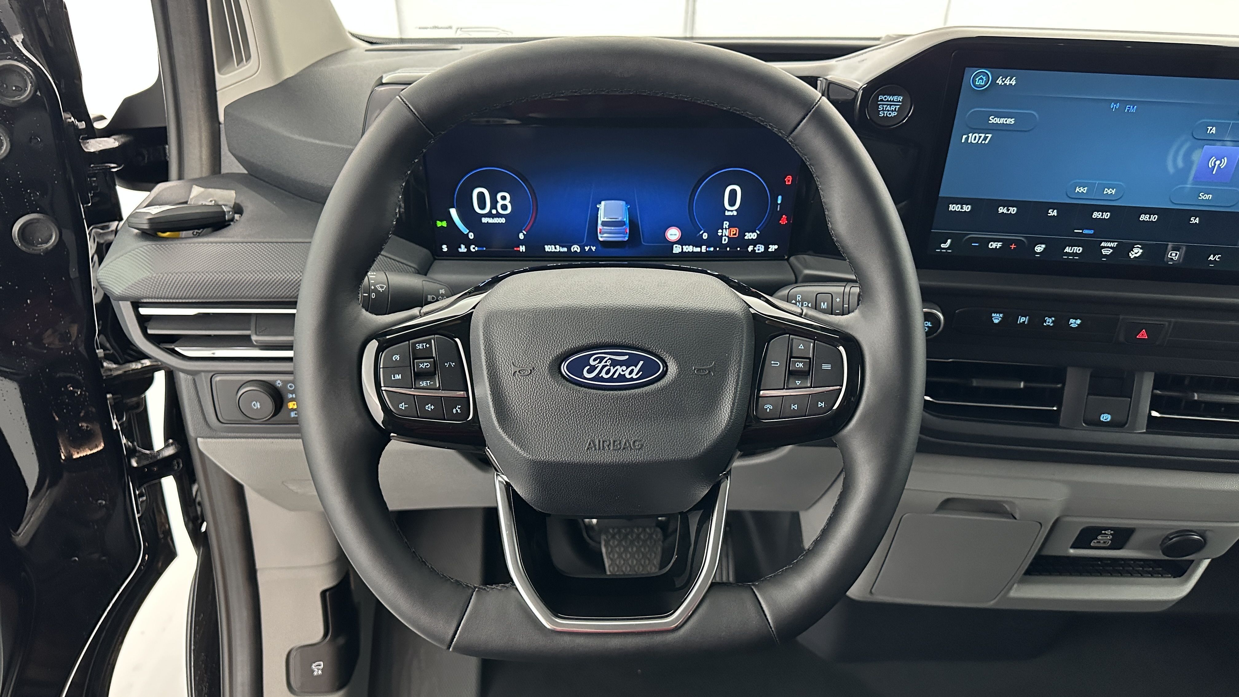 GLI00001261_p53 - FORD - TRANSIT - 2025 - photo 10