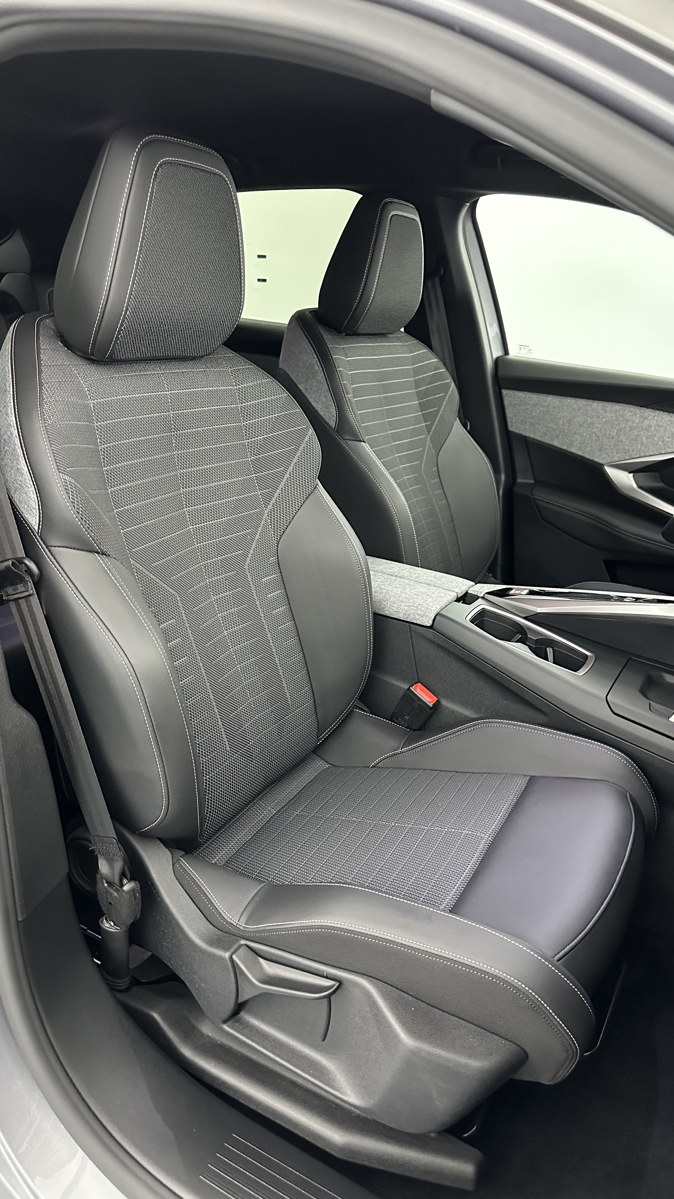 GLI00002579_p53 - PEUGEOT - 3008 - 2024 - photo 27