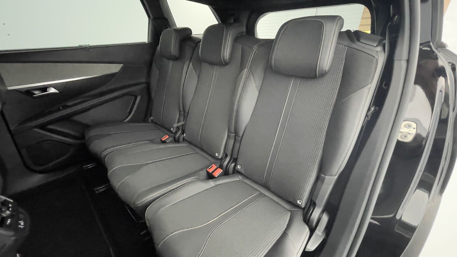 GLI00258895_p53 - PEUGEOT - 5008 - 2023 - photo 9