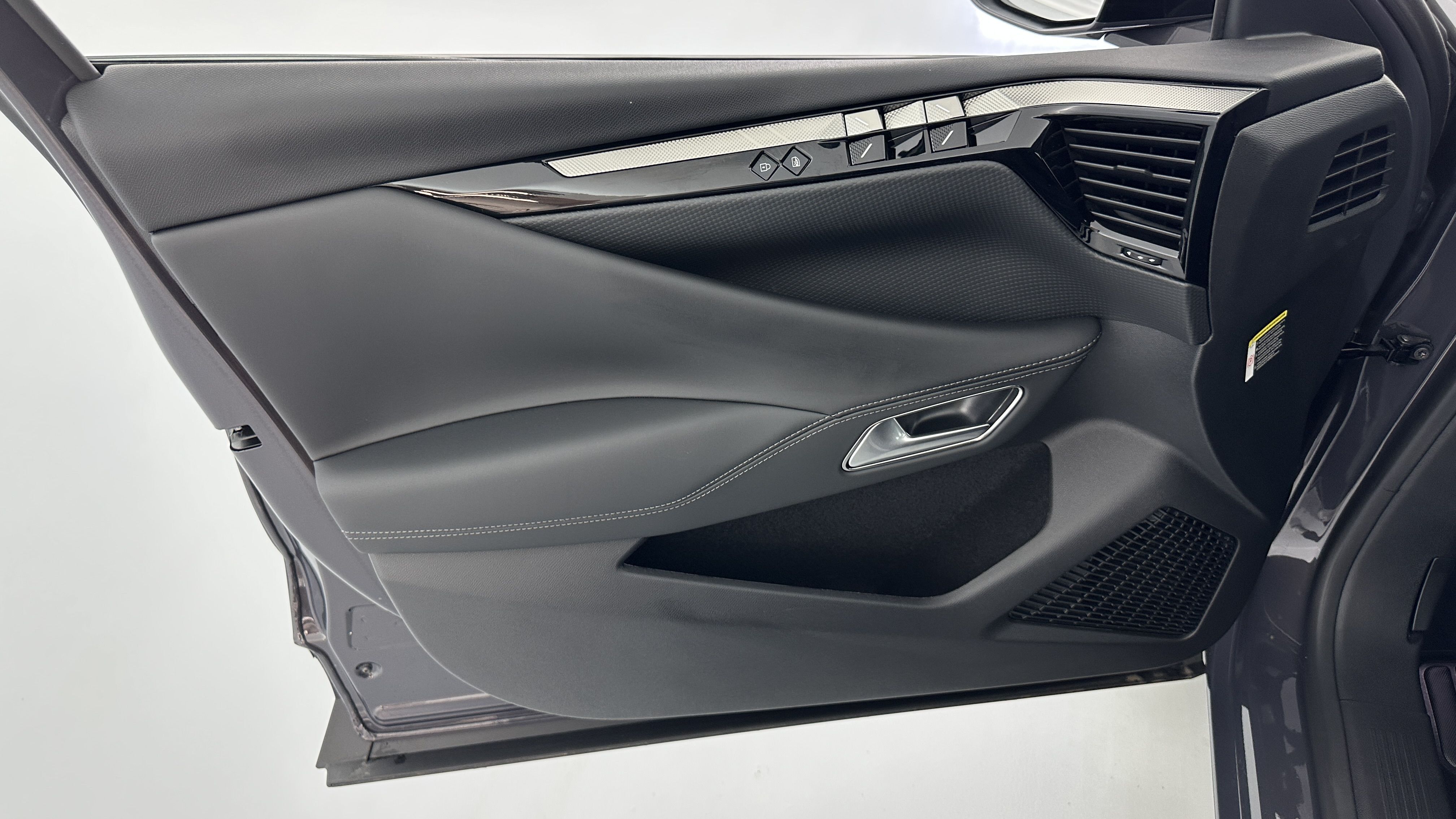 GLI00002411_p53 - DS - DS 4 - 2025 - photo 13