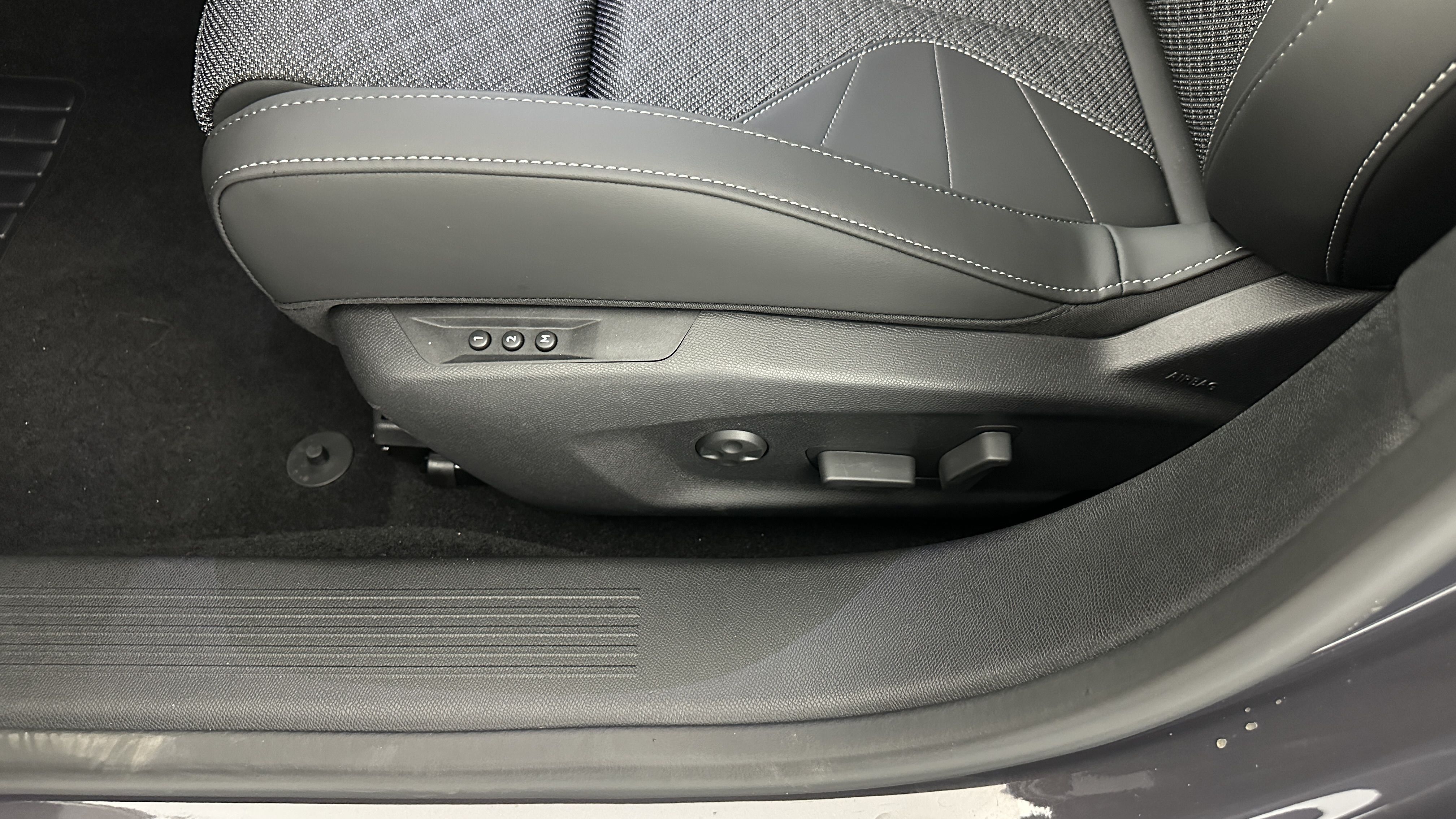 GLI00002411_p53 - DS - DS 4 - 2025 - photo 21