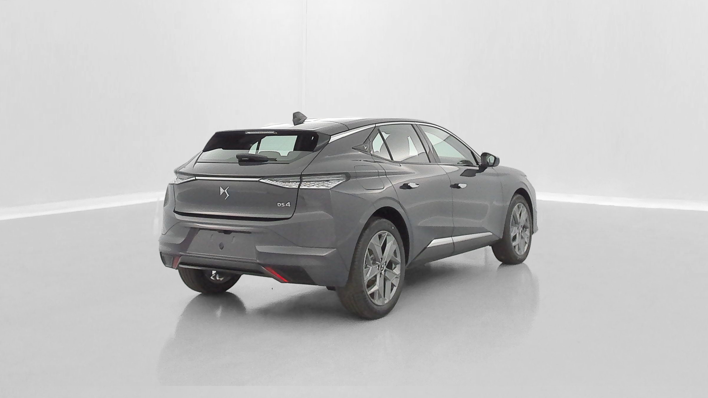 GLI00002411_p53 - DS - DS 4 - 2025 - photo 24