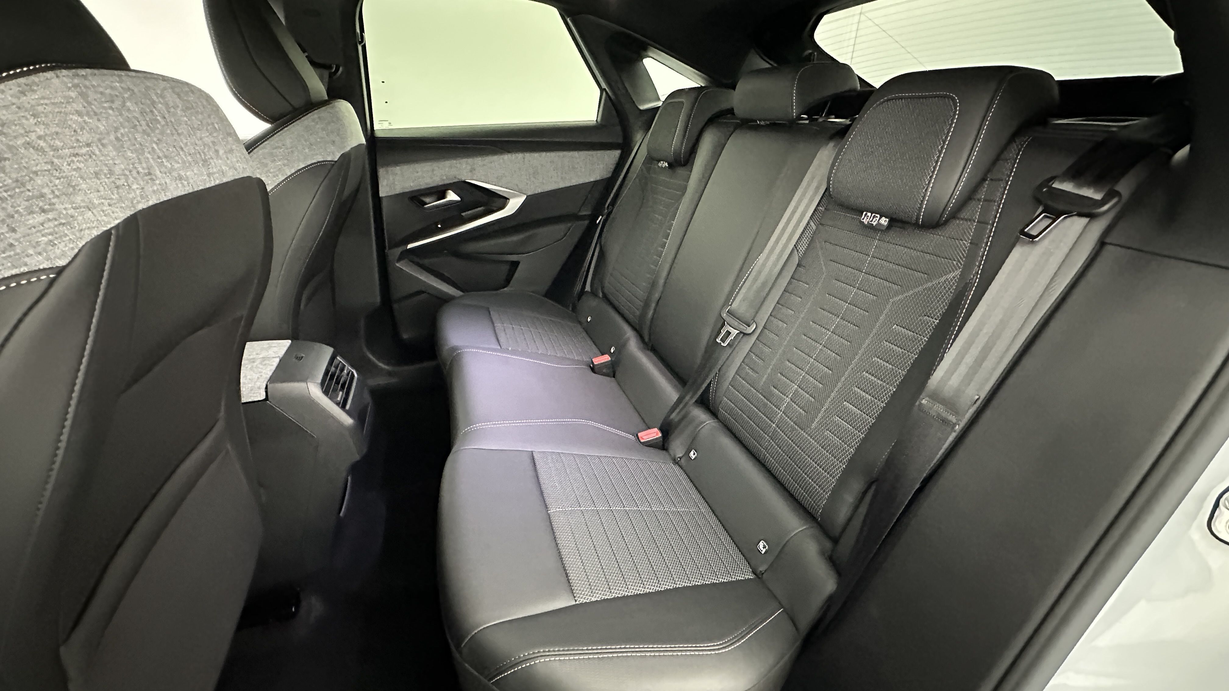 GLI00002826_p53 - PEUGEOT - 3008 - 2024 - photo 9