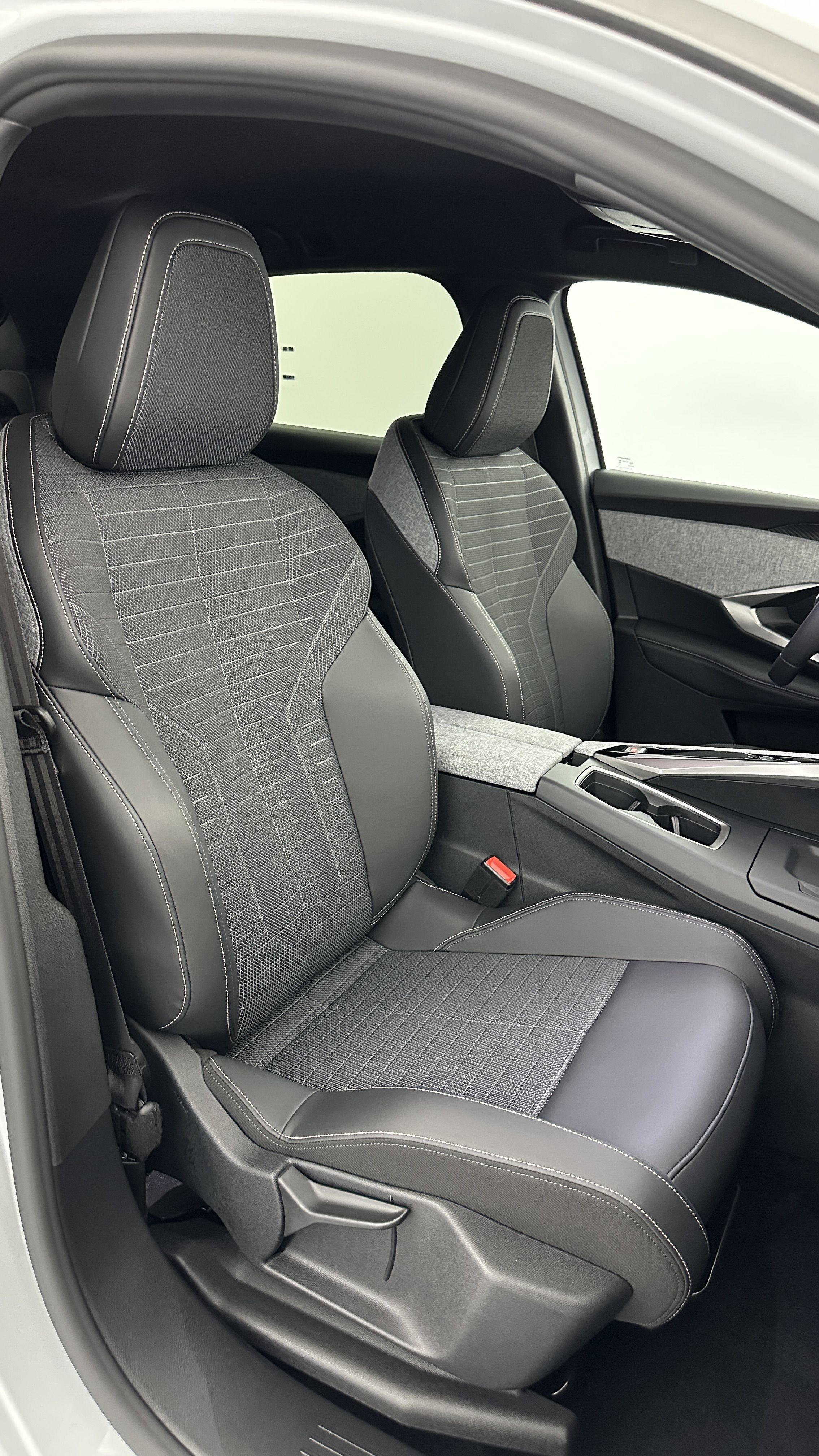 GLI00002826_p53 - PEUGEOT - 3008 - 2024 - photo 17