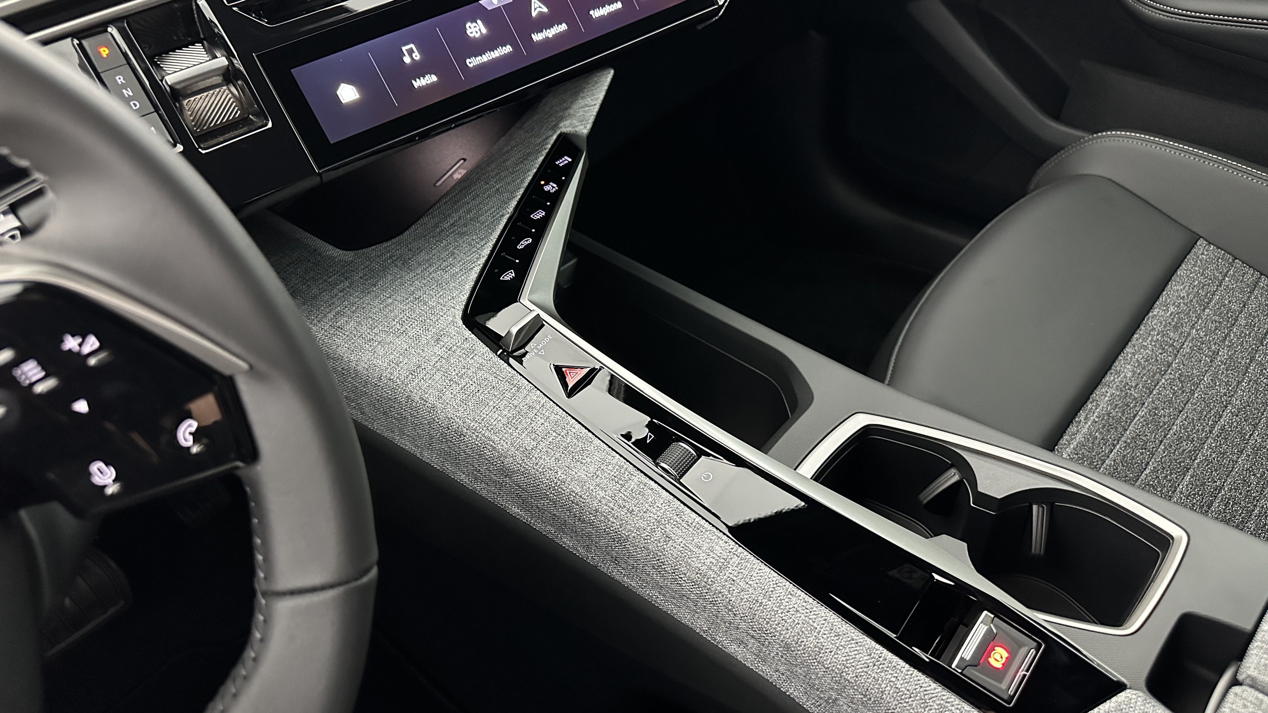 GLI00006039_p53 - PEUGEOT - 3008 - 2025 - photo 17