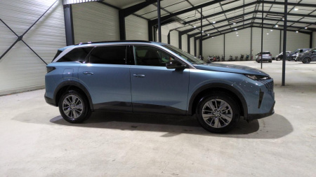 46526_p28 - PEUGEOT - 5008 - 2025