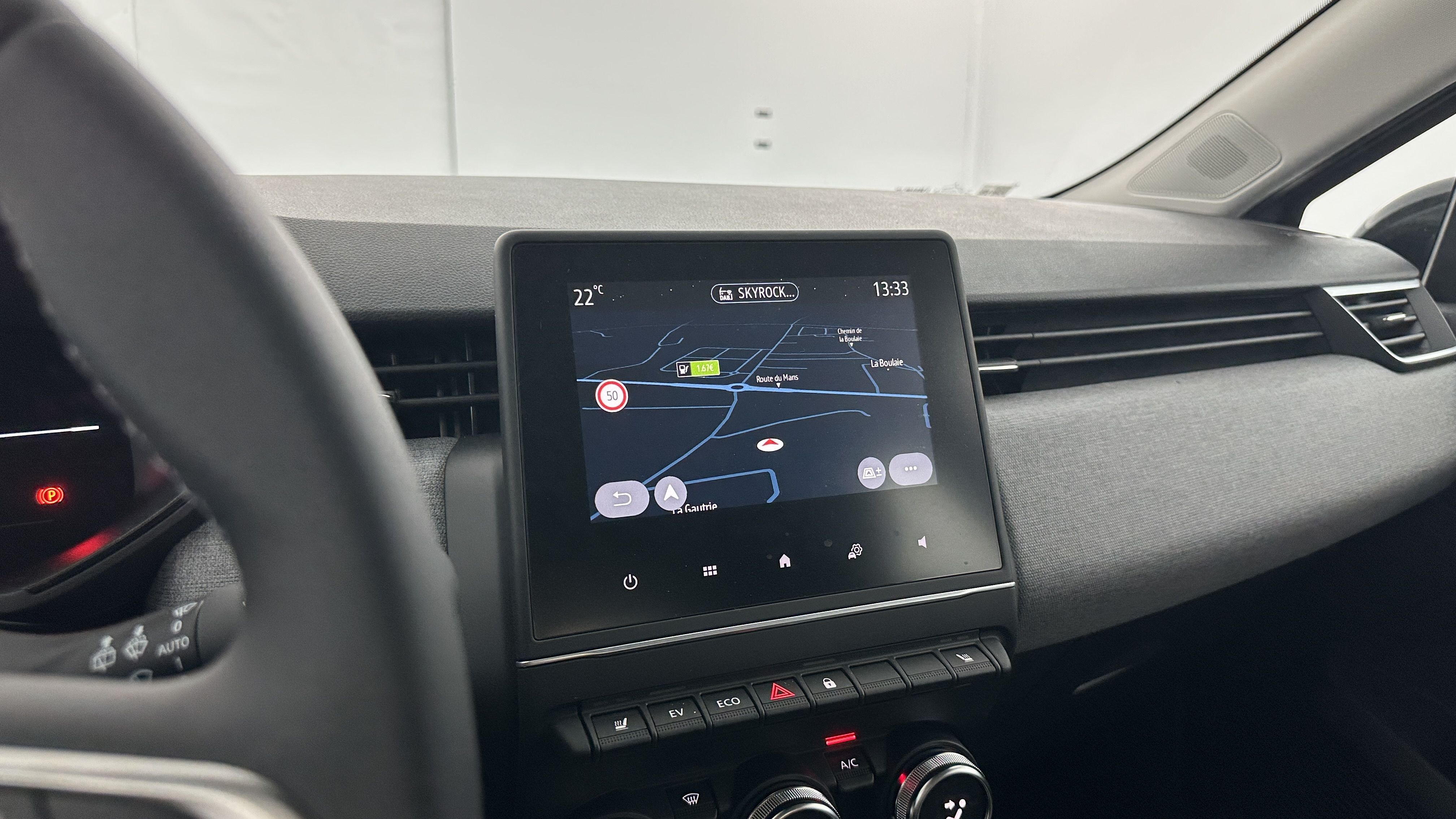 GLI00001988_p53 - RENAULT - CLIO - 2025 - photo 18