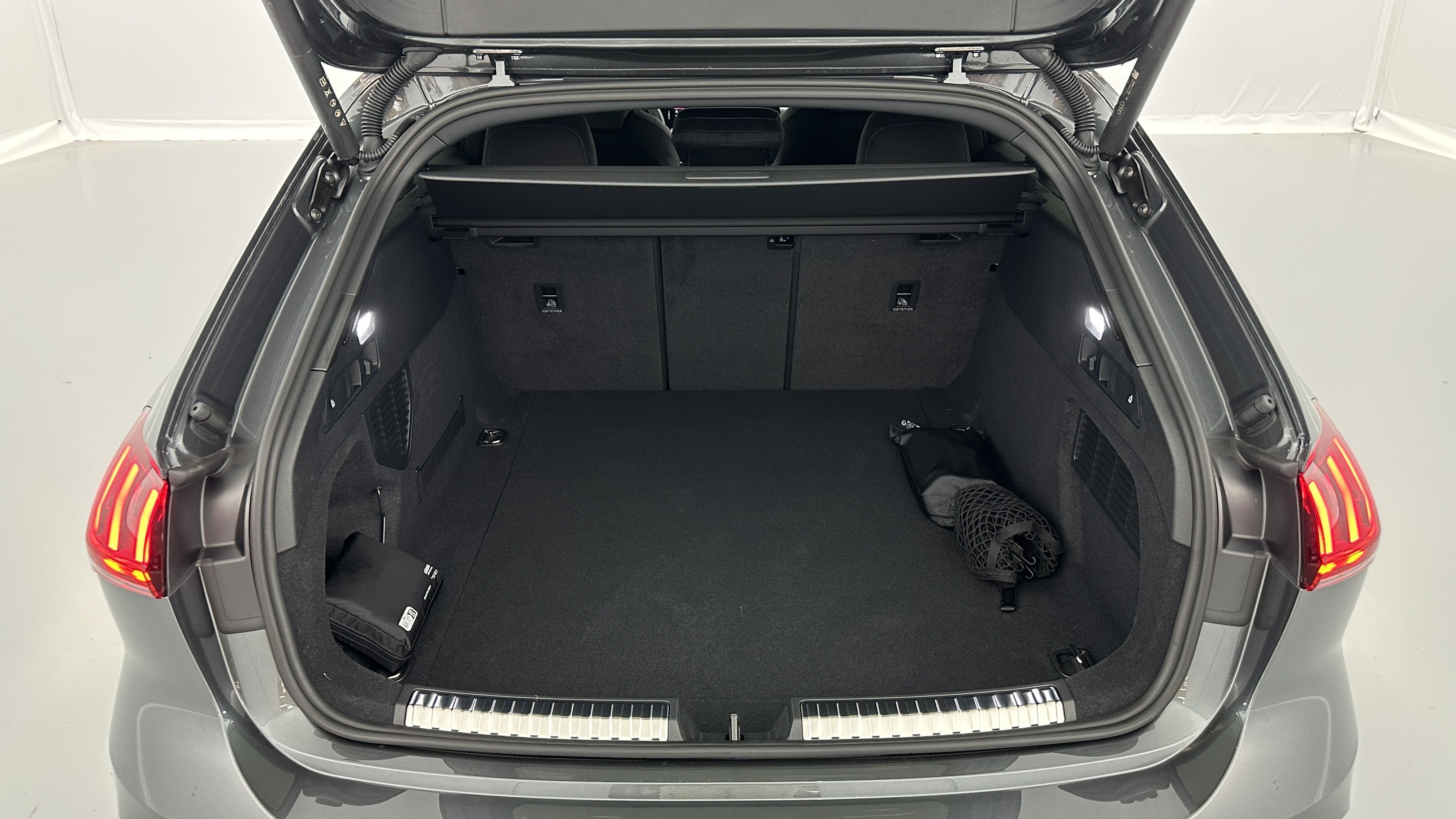 GLI00006562_p53 - AUDI - A5 - 2025 - photo 10