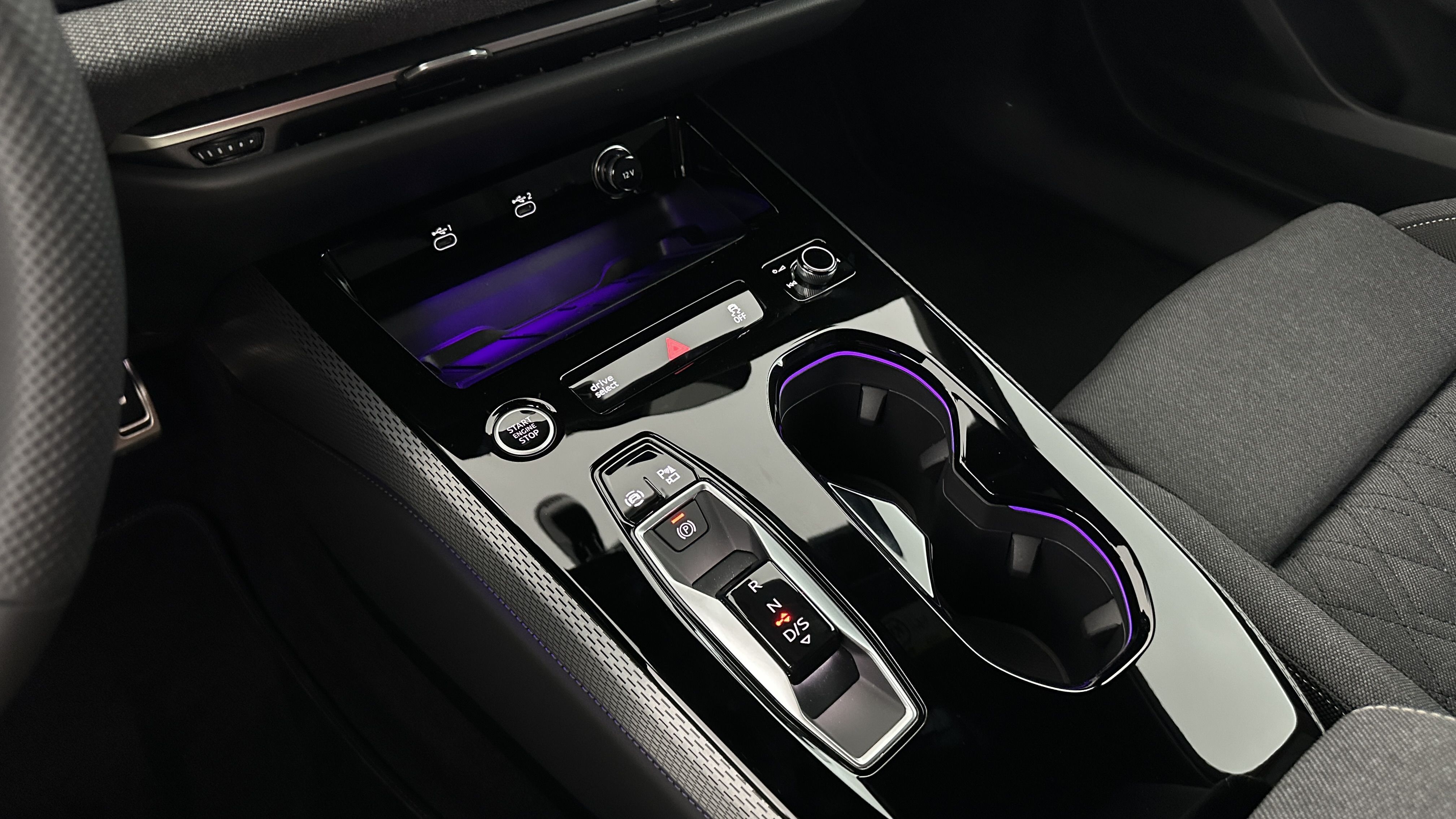 GLI00006562_p53 - AUDI - A5 - 2025 - photo 17