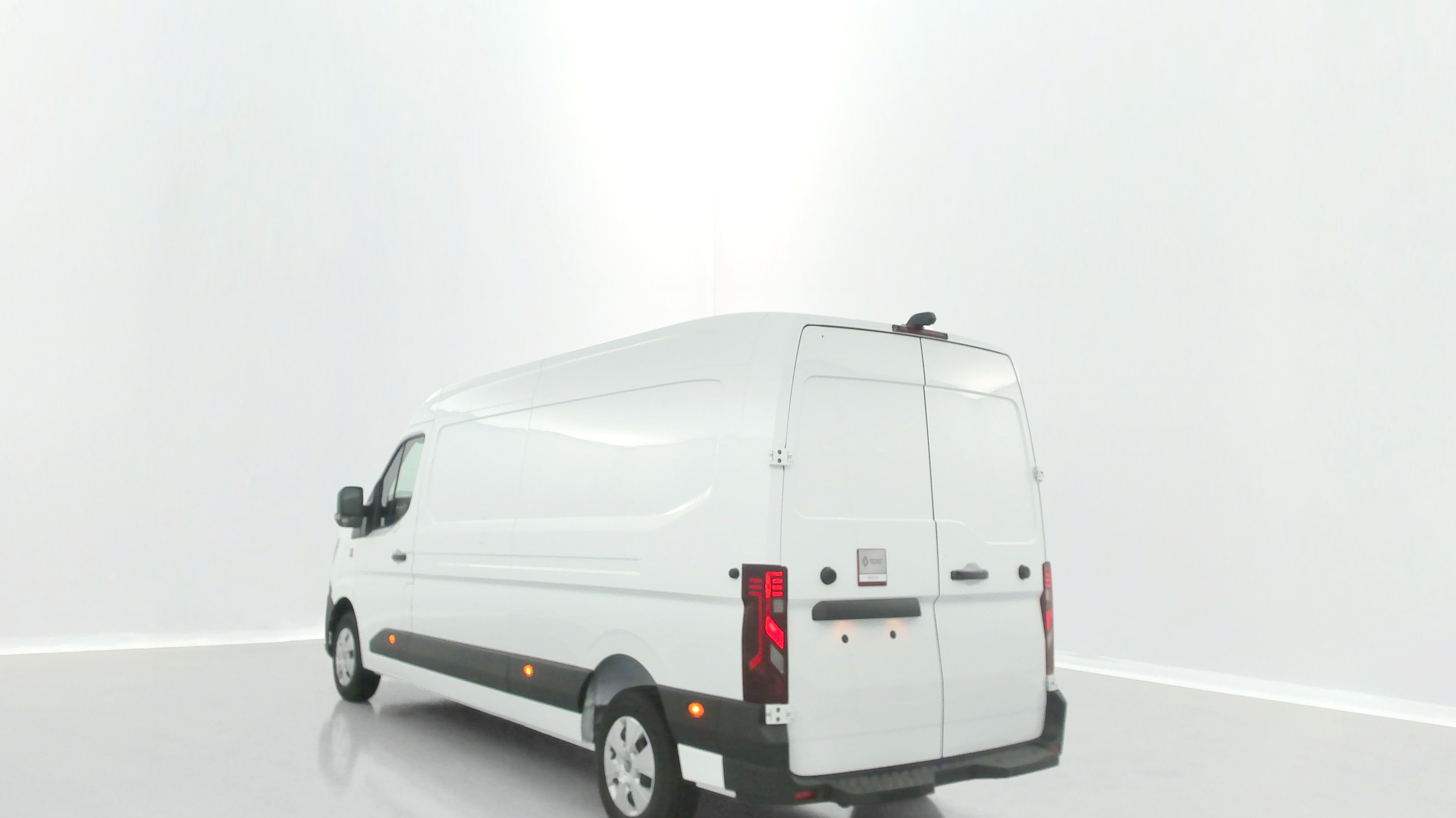 GLI00007112_p53 - RENAULT - MASTER - 2025 - photo 5