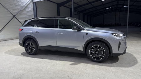 46705_p28 - PEUGEOT - 5008 - 2025