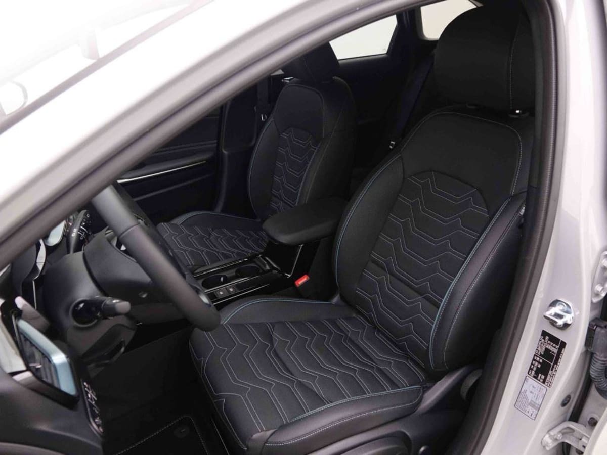 364484_p2 - KIA - CEED SW - 2025 - photo 8