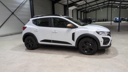 46564_p28 - DACIA - SANDERO - 2025