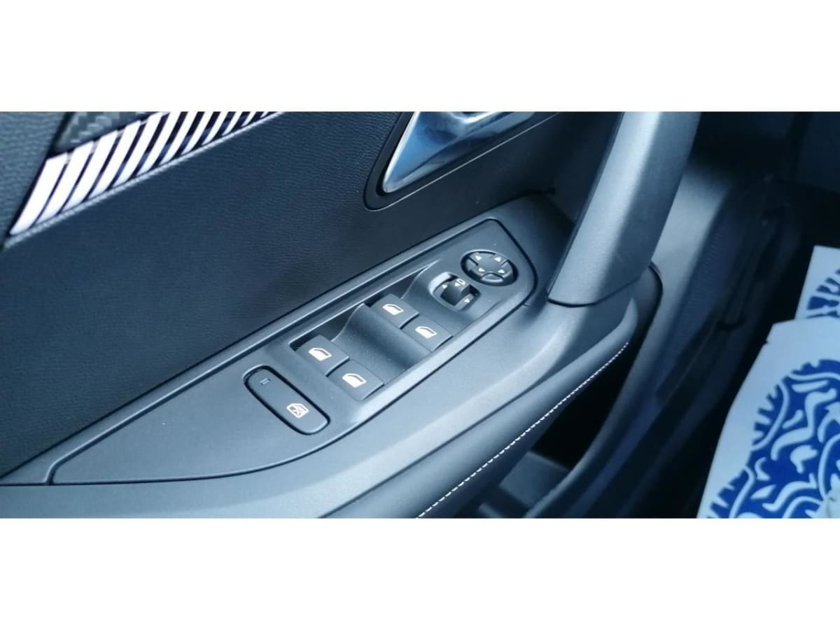 359994_p2 - PEUGEOT - 2008 - 2025 - photo 10