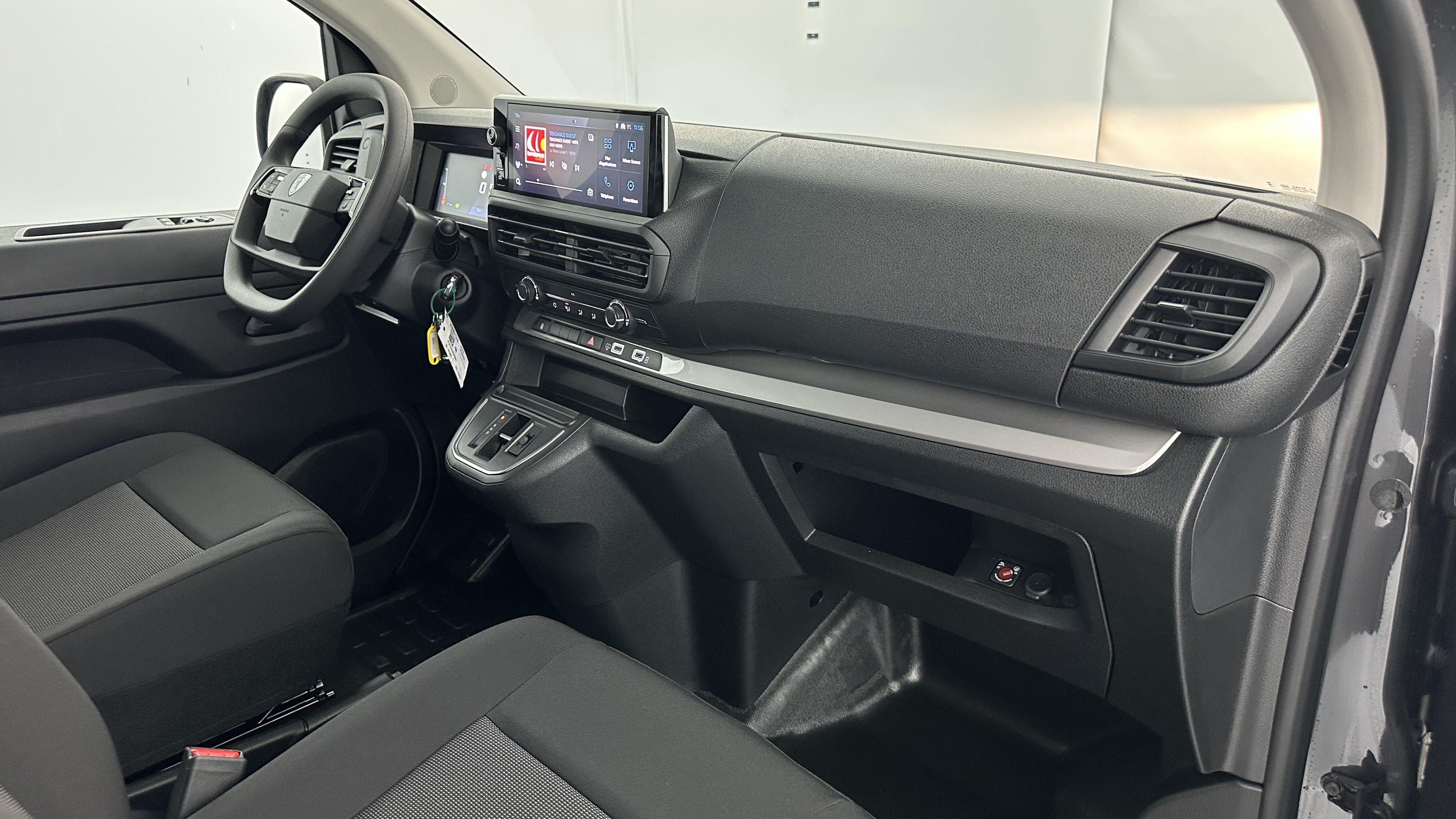 GLI00010615_p53 - PEUGEOT - EXPERT CA - 2025 - photo 7