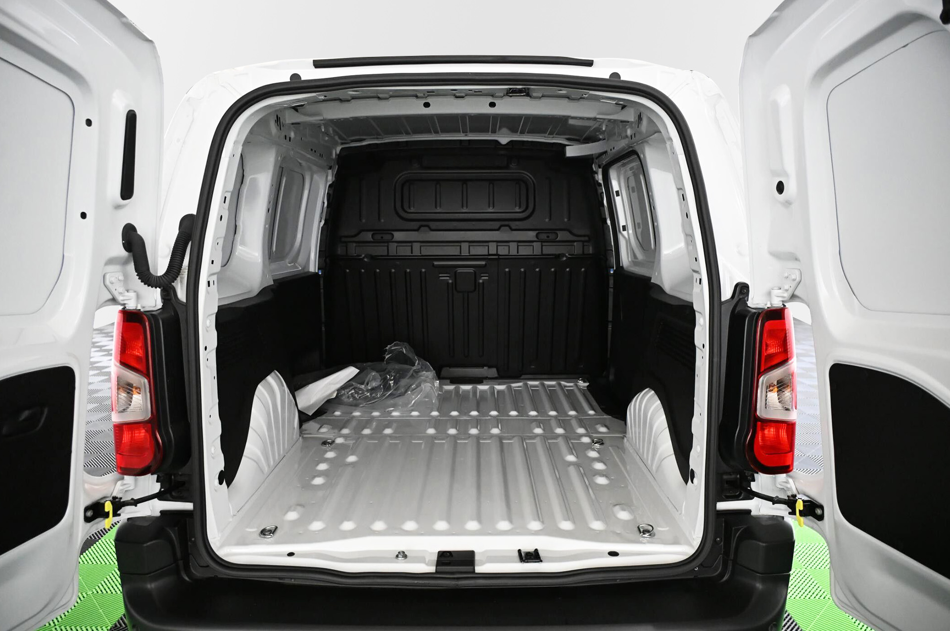 18898_p35 - CITROEN - BERLINGO - 2024 - photo 34