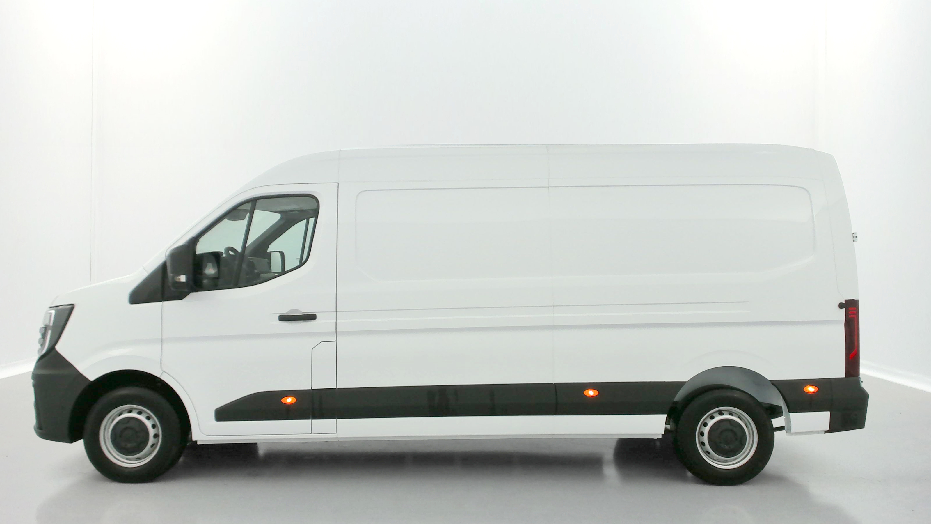 GLI00011245_p53 - NISSAN - INTERSTAR - 2025 - photo 4