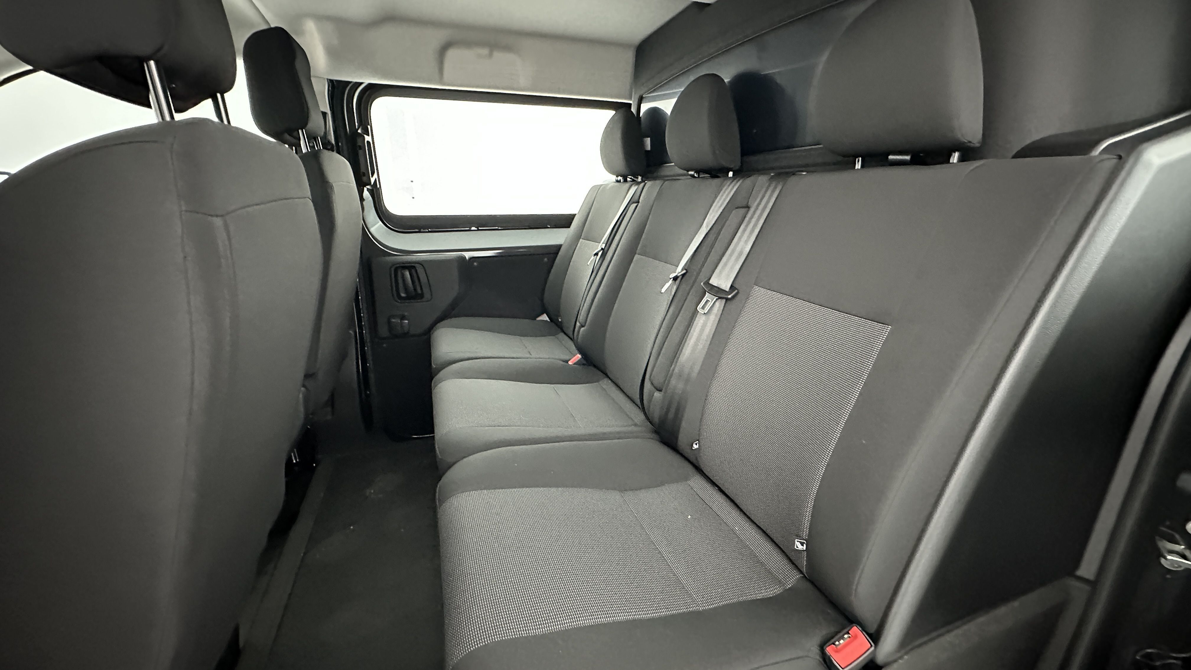 GLI00010298_p53 - PEUGEOT - EXPERT CA - 2025 - photo 8