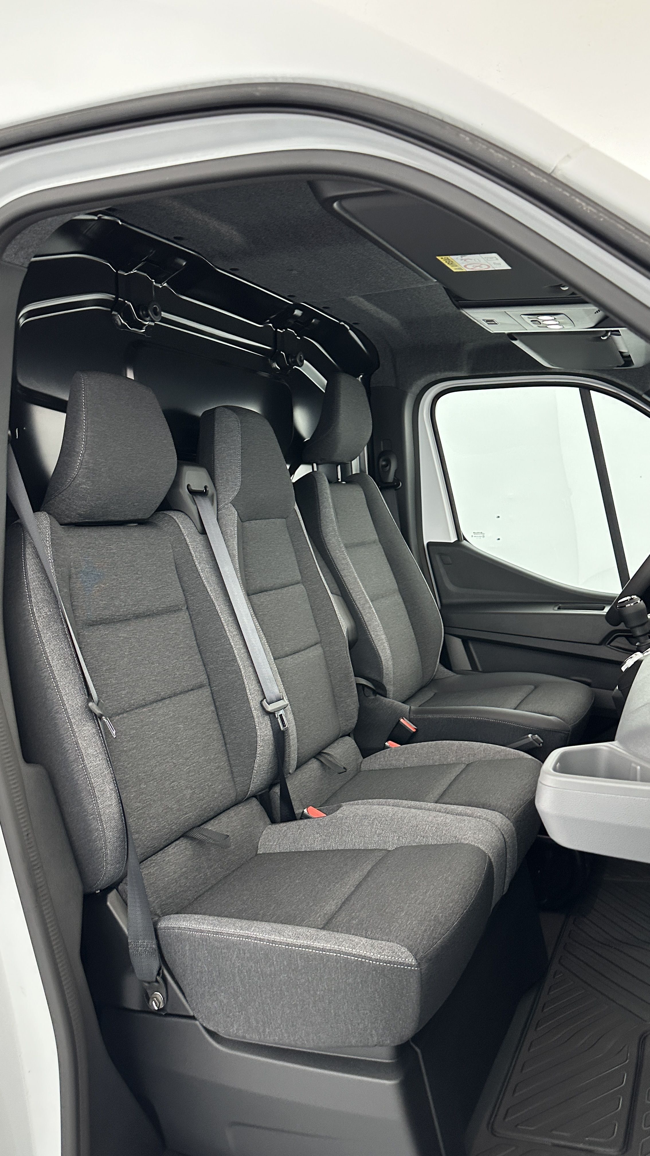 GLI00011242_p53 - NISSAN - INTERSTAR - 2025 - photo 12