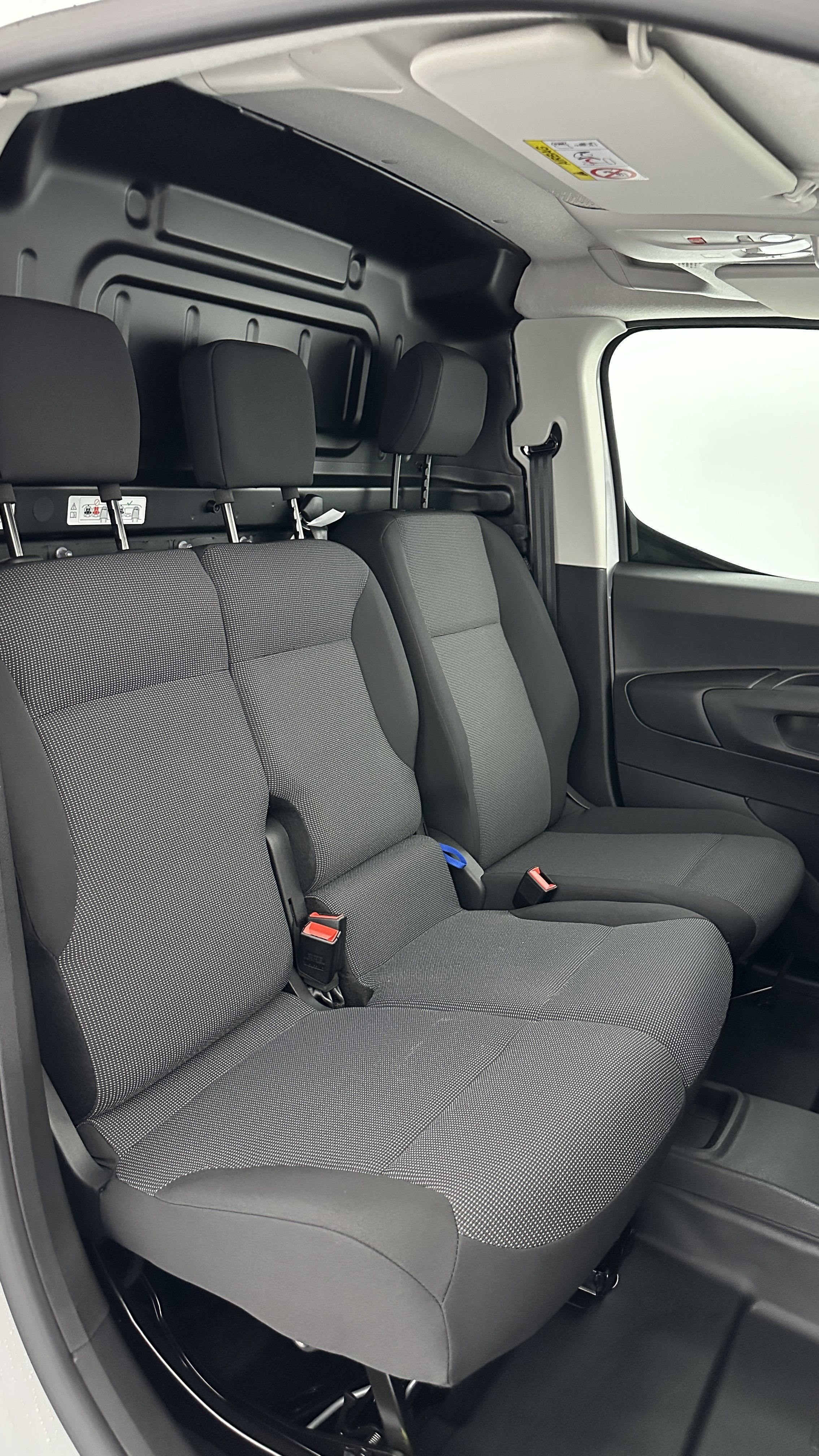 GLI00007892_p53 - PEUGEOT - PARTNER - 2025 - photo 14