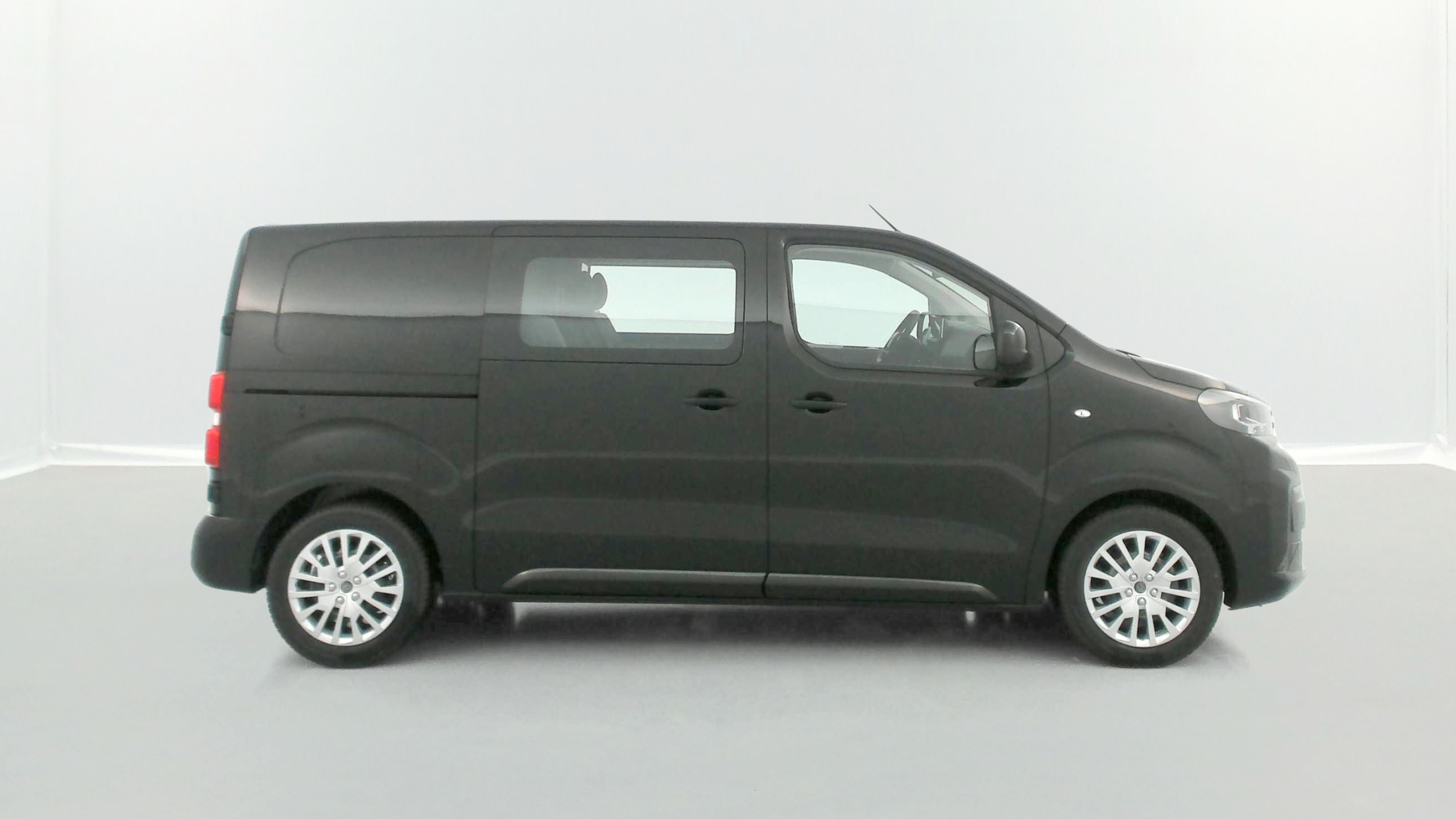 GLI00010512_p53 - PEUGEOT - EXPERT CA - 2025 - photo 19