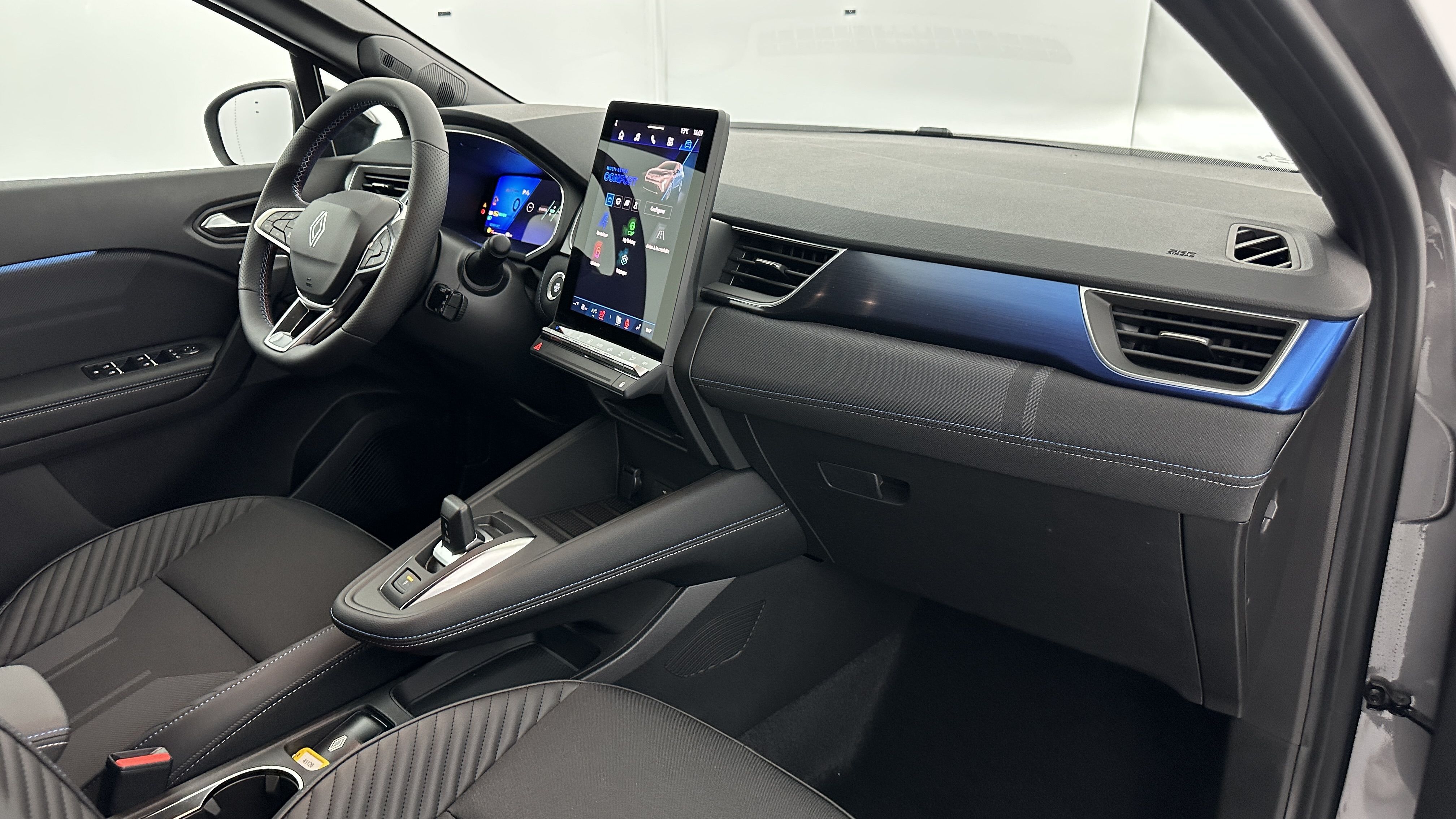 GLI00009602_p53 - RENAULT - SYMBIOZ - 2025 - photo 8