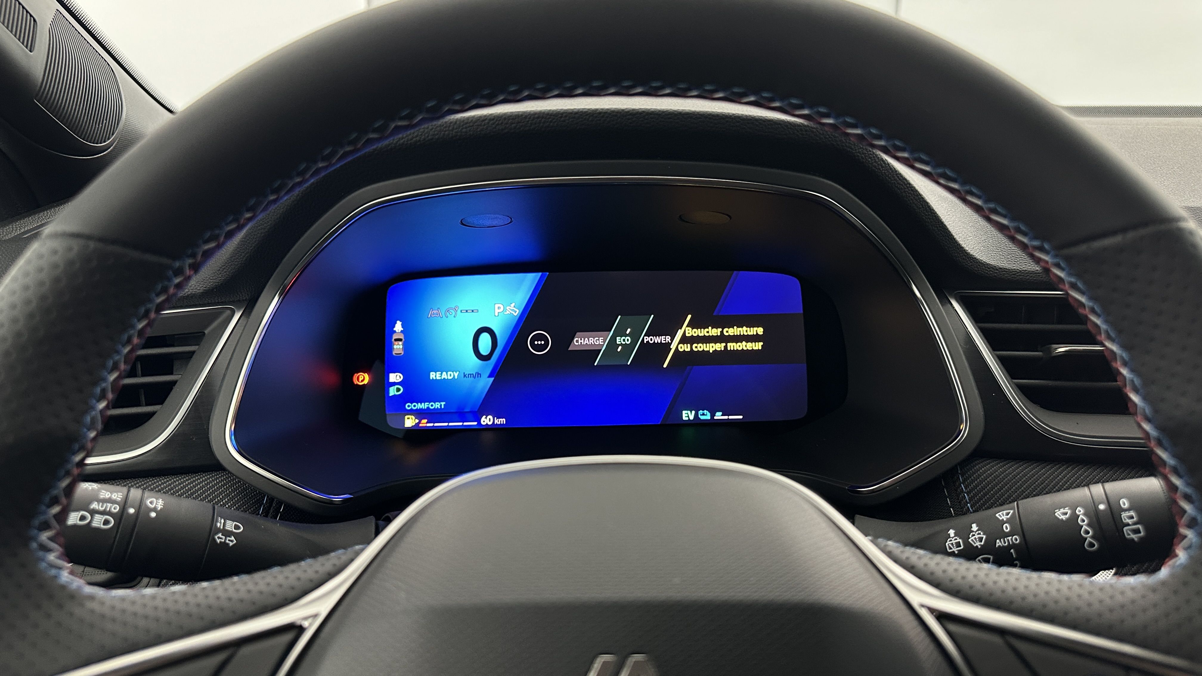 GLI00009602_p53 - RENAULT - SYMBIOZ - 2025 - photo 15