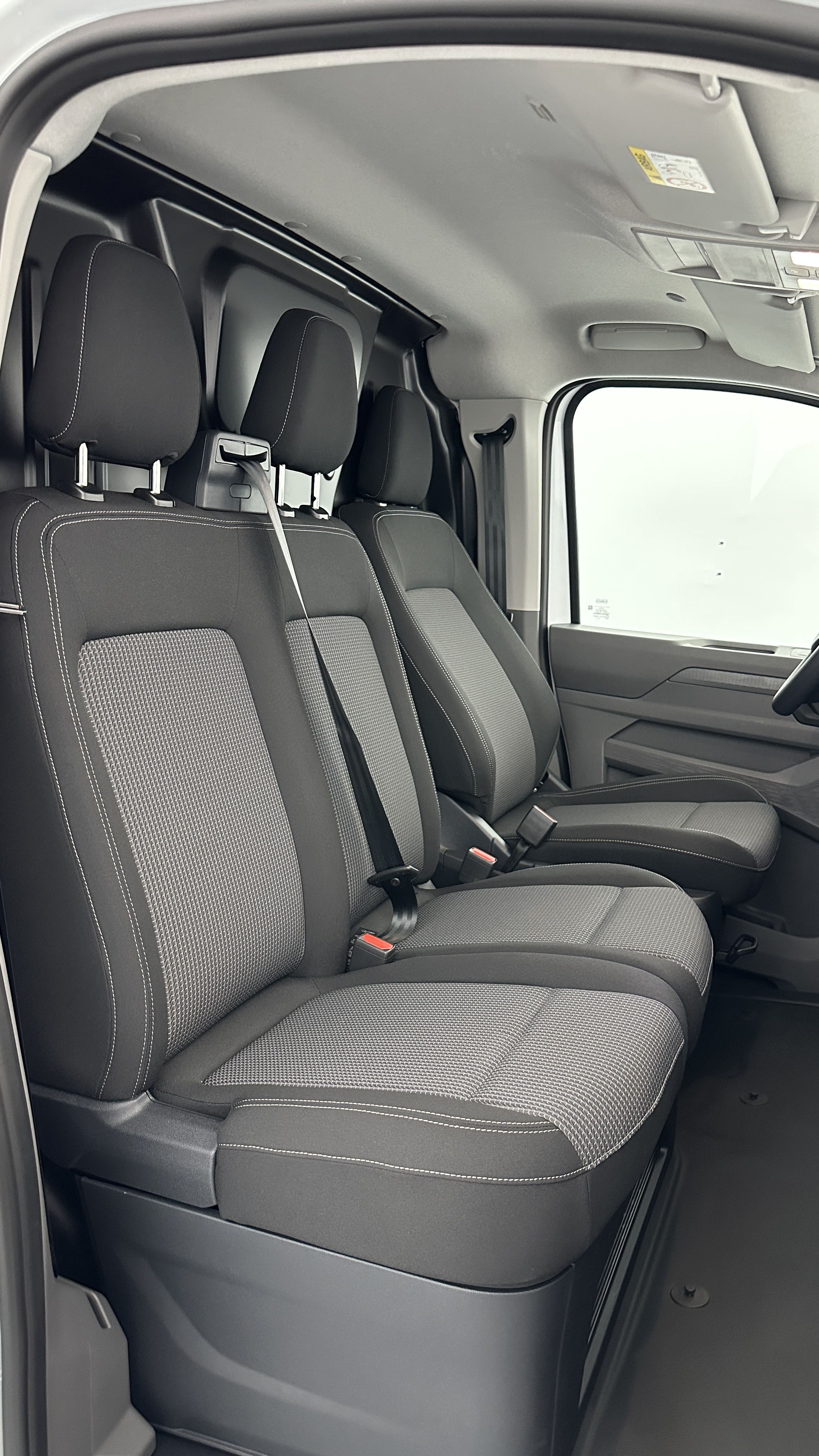 GLI00007686_p53 - VOLKSWAGEN - TRANSPORTER - 2025 - photo 13