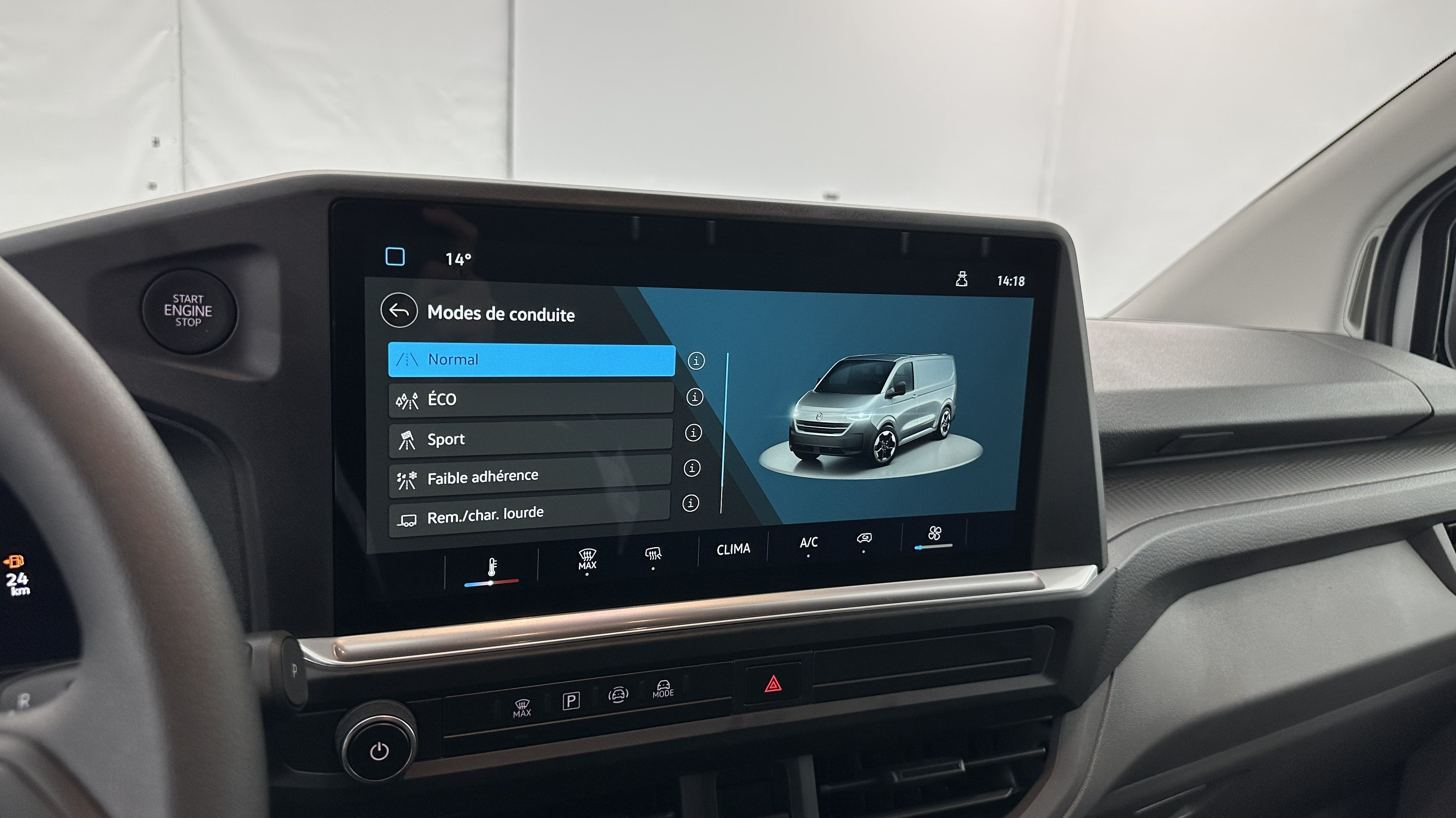 GLI00007686_p53 - VOLKSWAGEN - TRANSPORTER - 2025 - photo 16