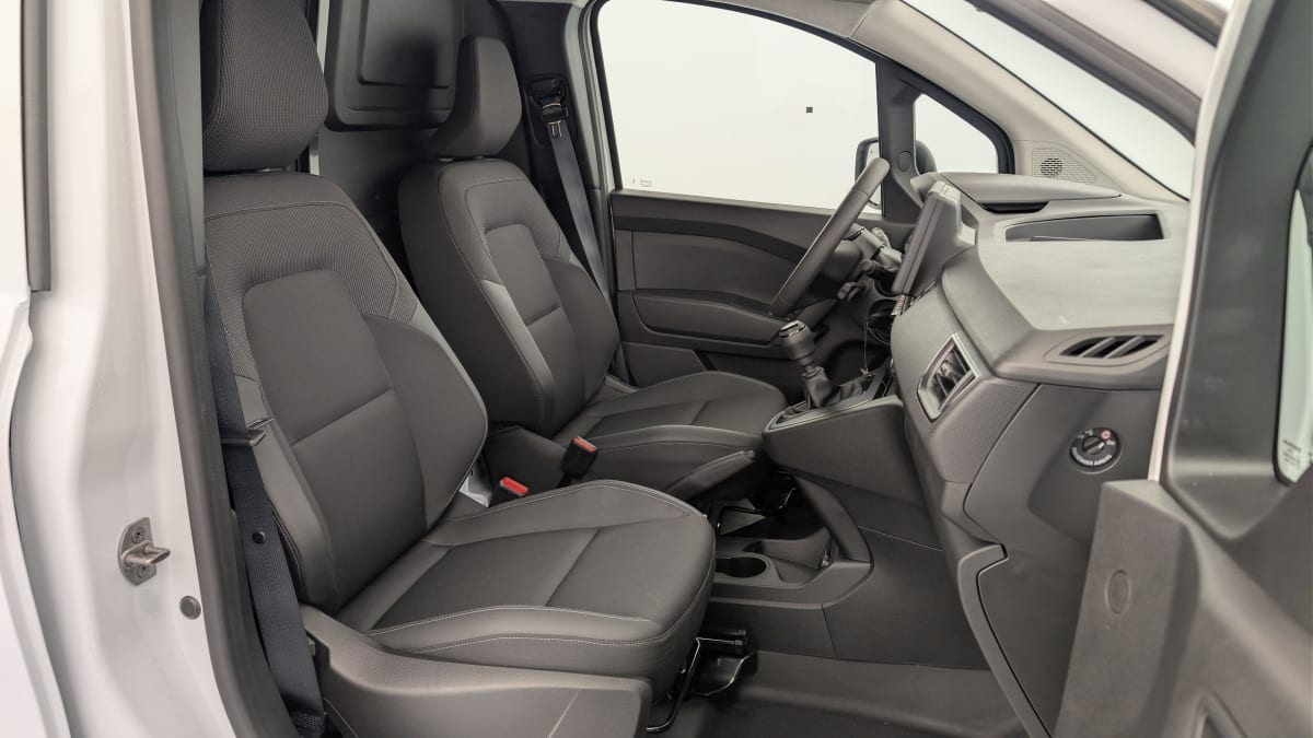 370213_p2 - RENAULT - KANGOO - 2025 - photo 9