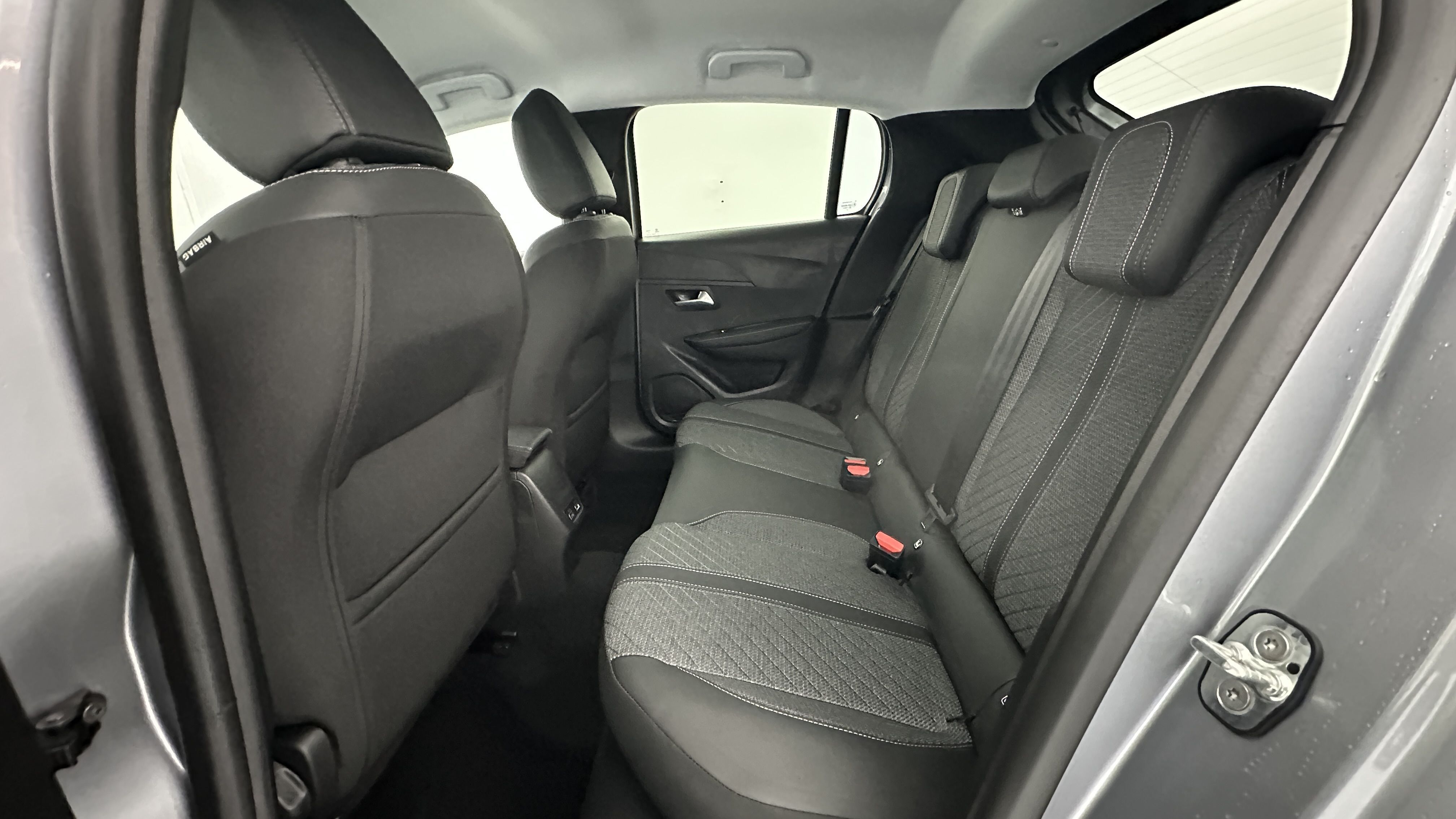 GLI00009511_p53 - PEUGEOT - 208 - 2025 - photo 9