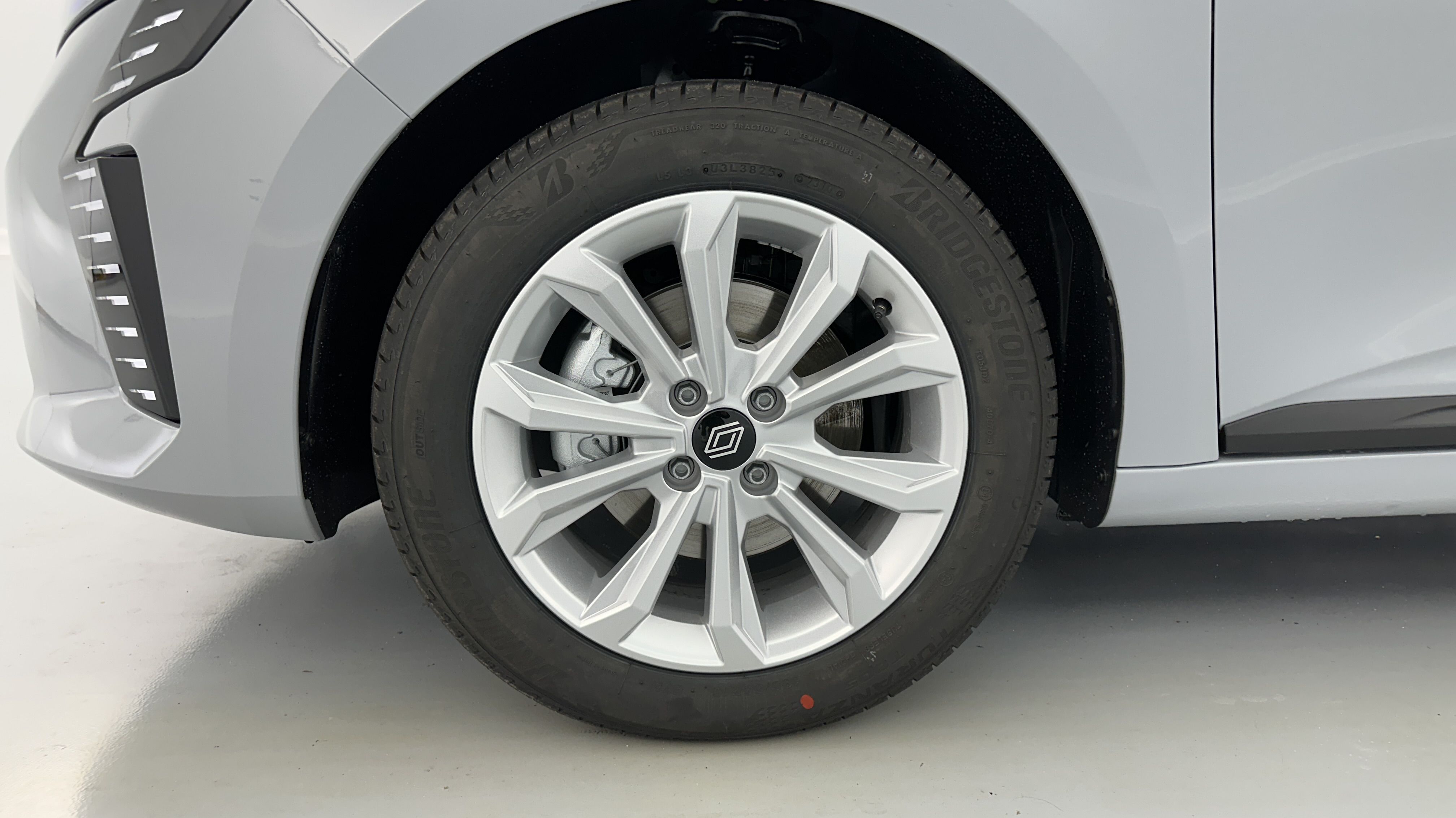 GLI00010435_p53 - RENAULT - CLIO - 2025 - photo 12