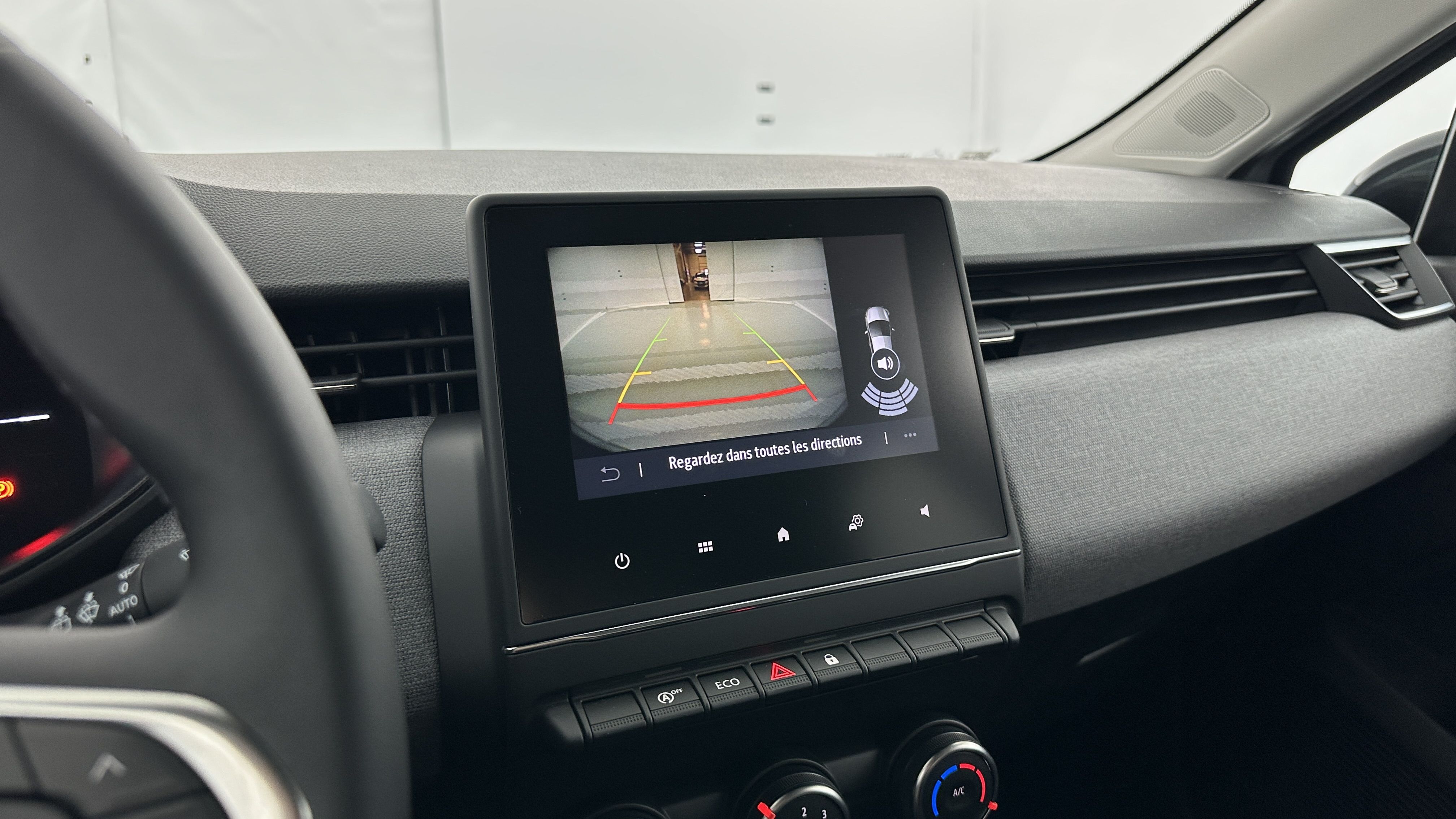 GLI00010435_p53 - RENAULT - CLIO - 2025 - photo 18