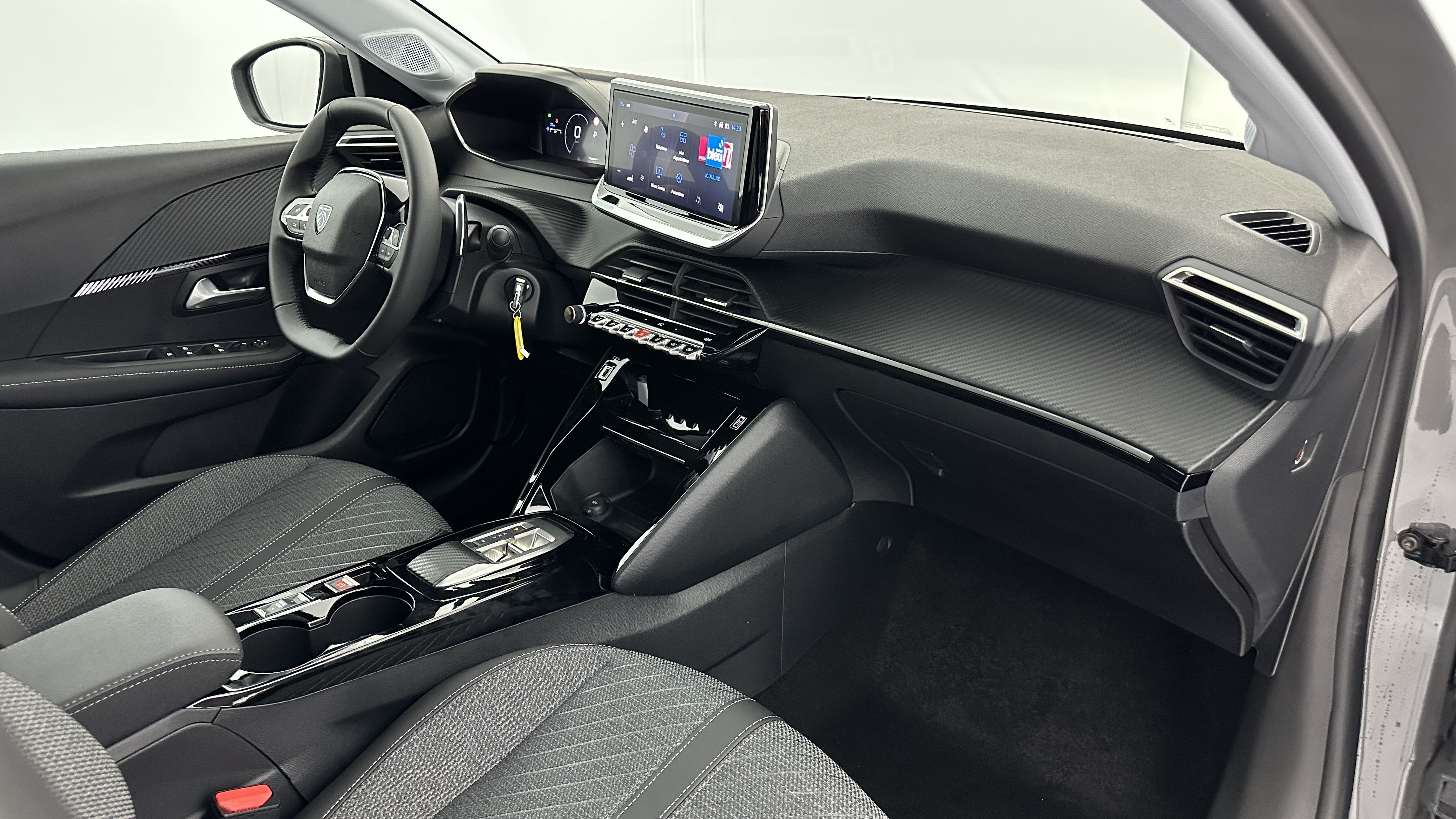 GLI00009517_p53 - PEUGEOT - 208 - 2025 - photo 8