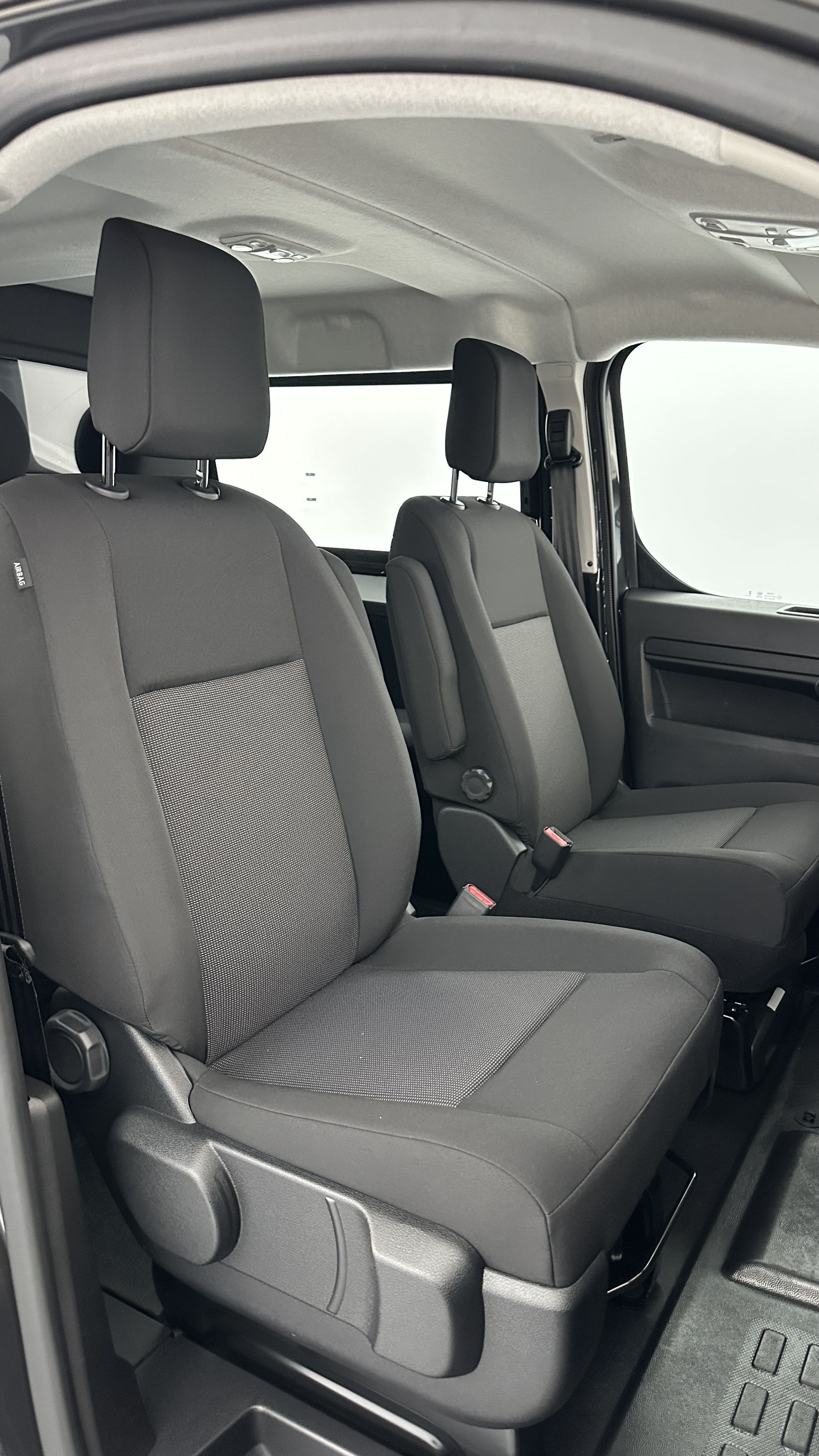 GLI00007636_p53 - PEUGEOT - EXPERT CA - 2025 - photo 14