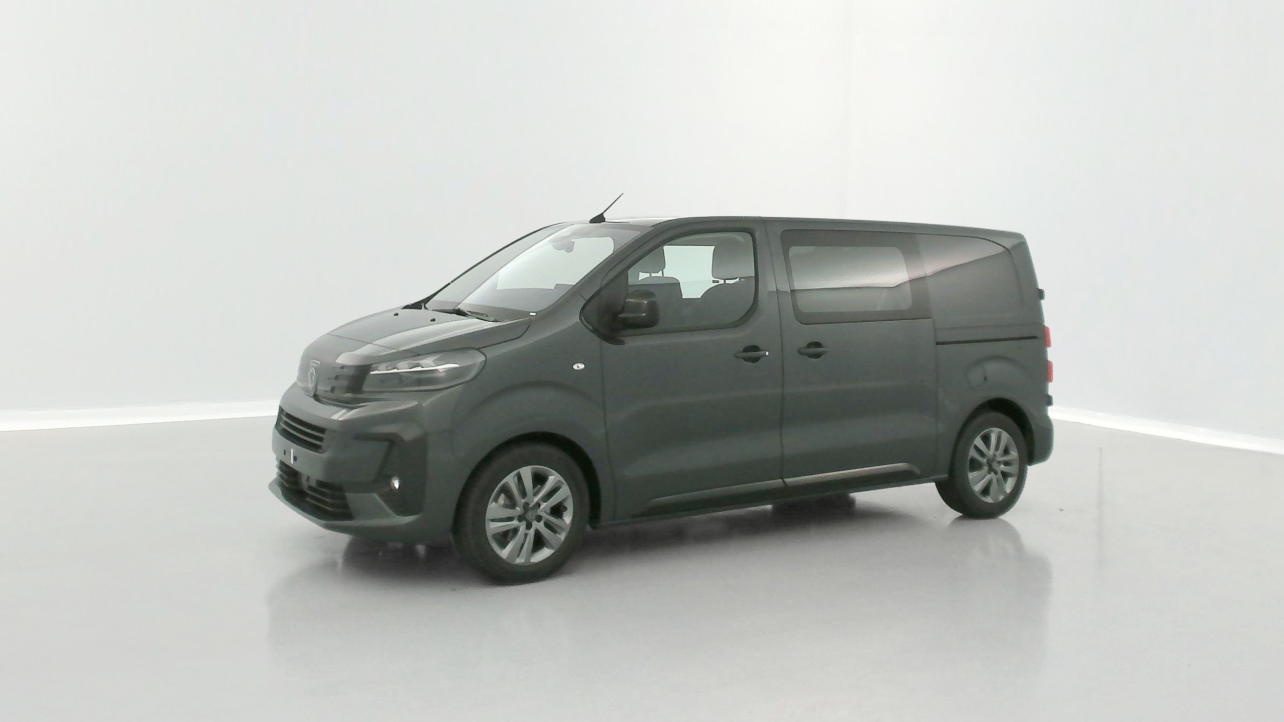 GLI00007636_p53 - PEUGEOT - EXPERT CA - 2025 - photo 23