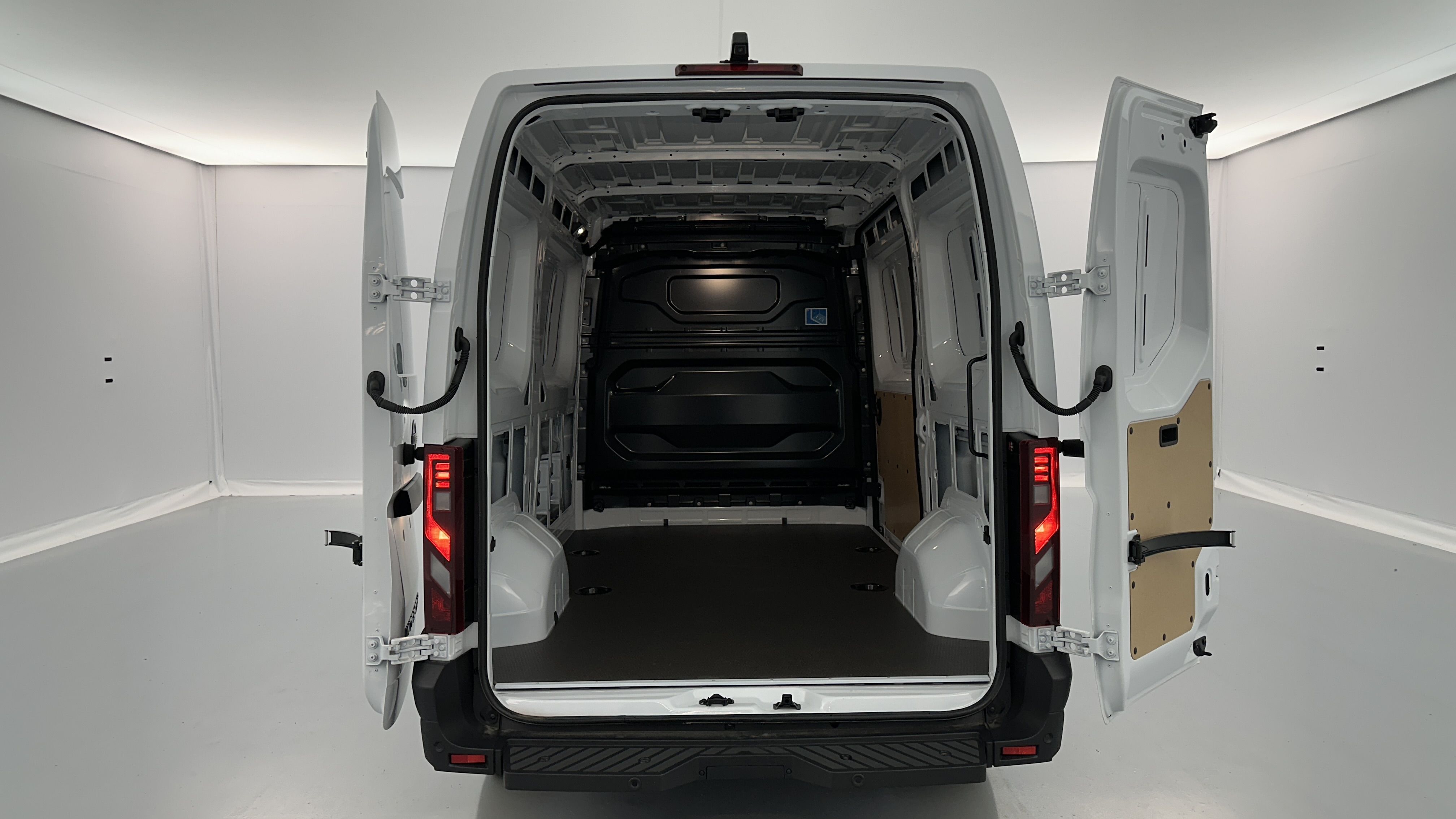 GLI00011057_p53 - NISSAN - INTERSTAR - 2025 - photo 9