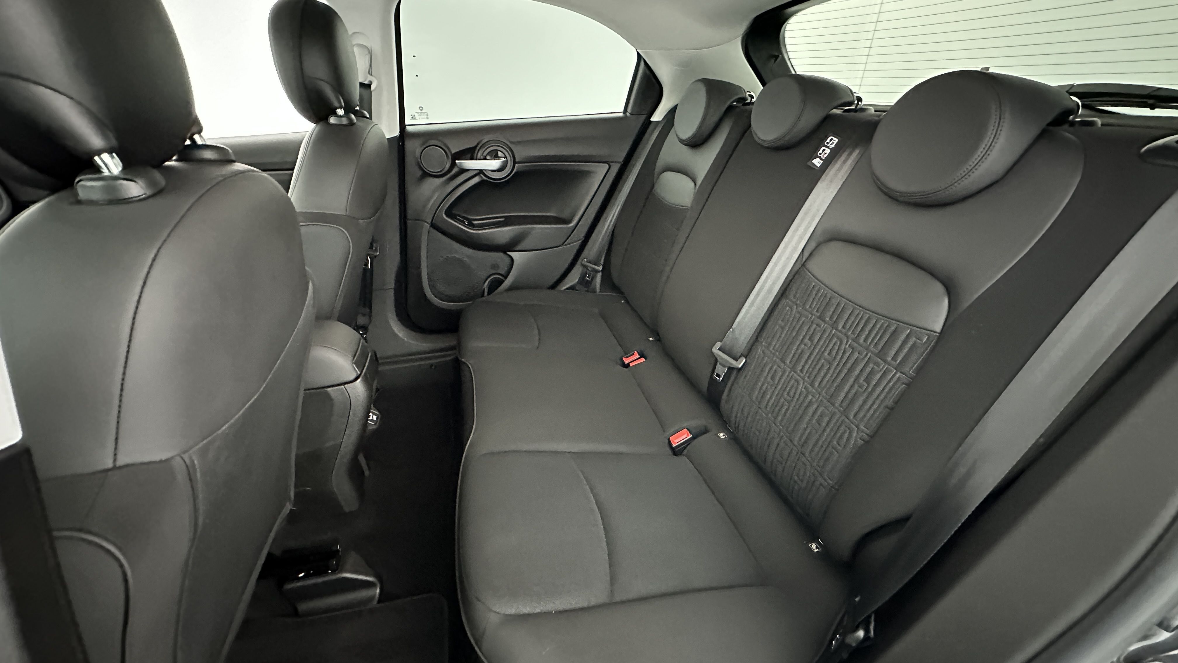 GLI00012222_p53 - FIAT - 500 X - 2023 - photo 9