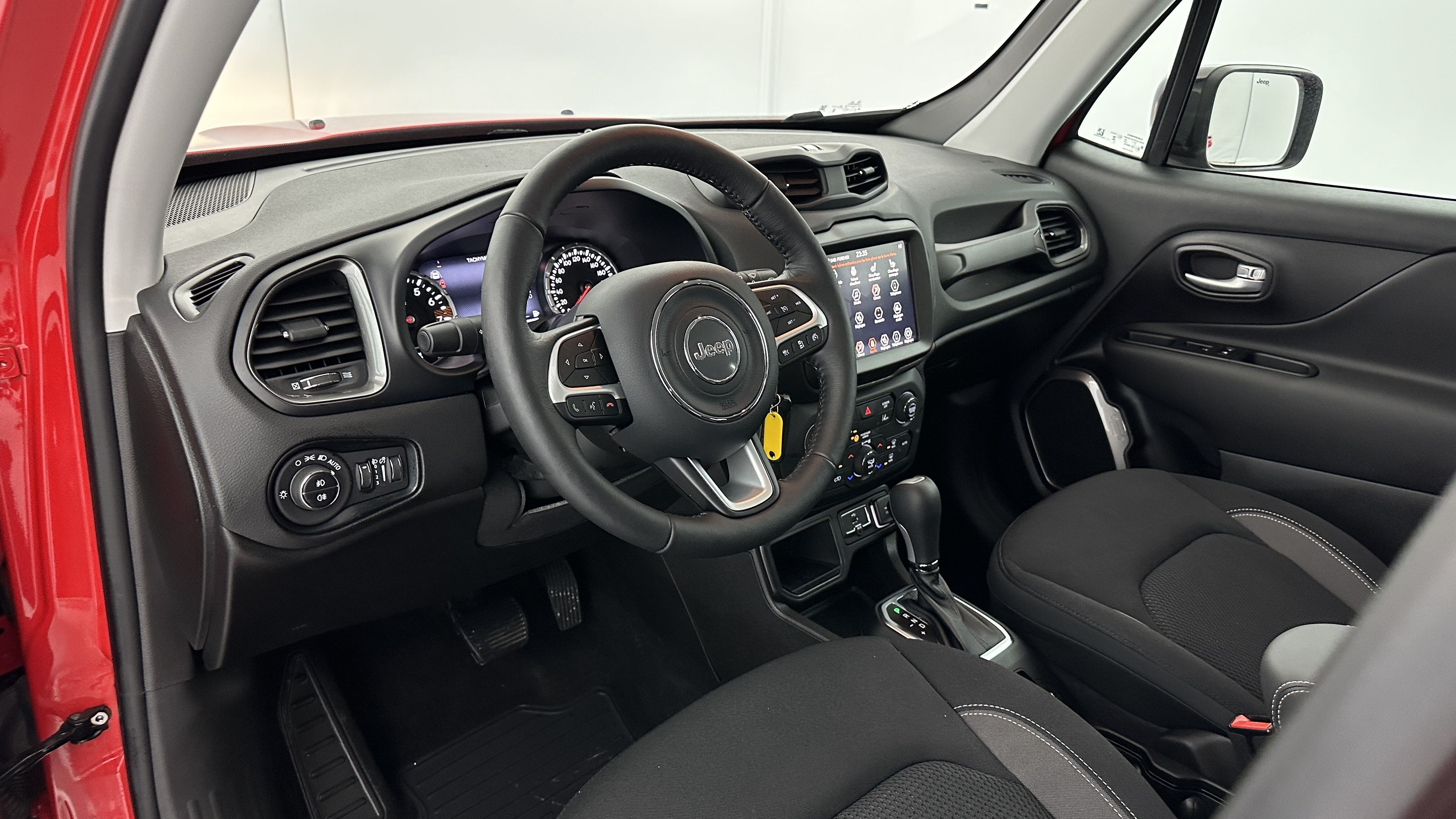 GLI00015680_p53 - JEEP - RENEGADE - 2024 - photo 6