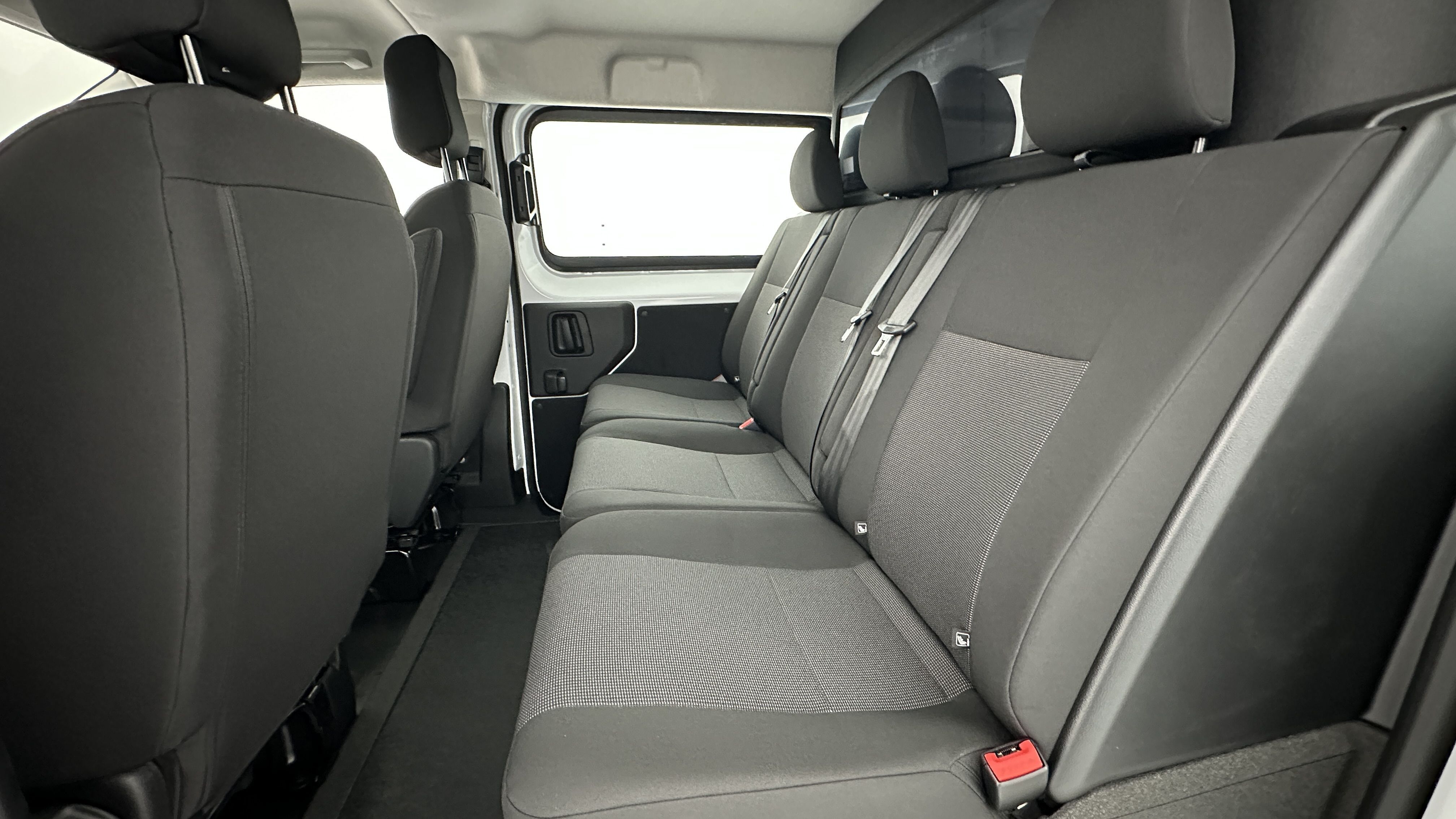 GLI00010698_p53 - PEUGEOT - EXPERT CA - 2025 - photo 8