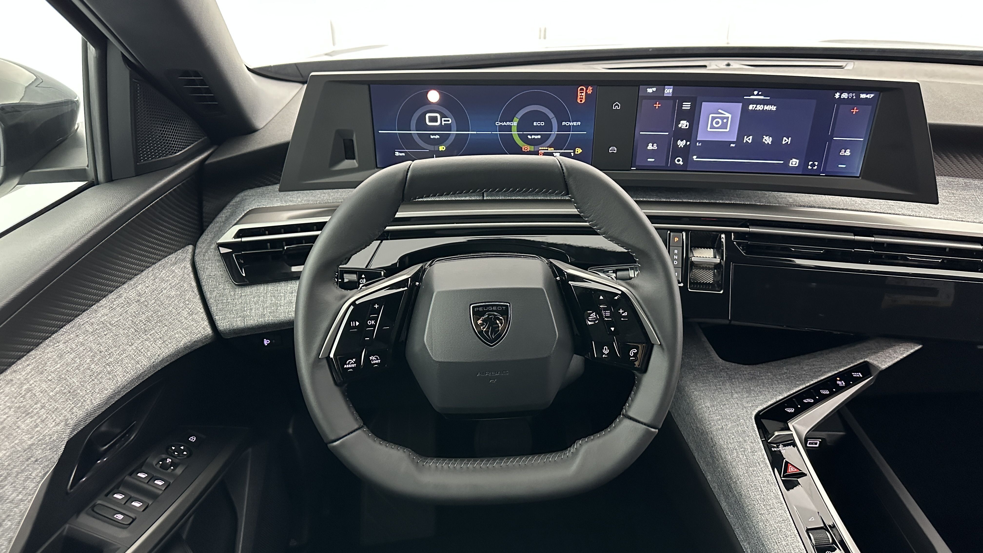 GLI00012568_p53 - PEUGEOT - 3008 - 2025 - photo 13