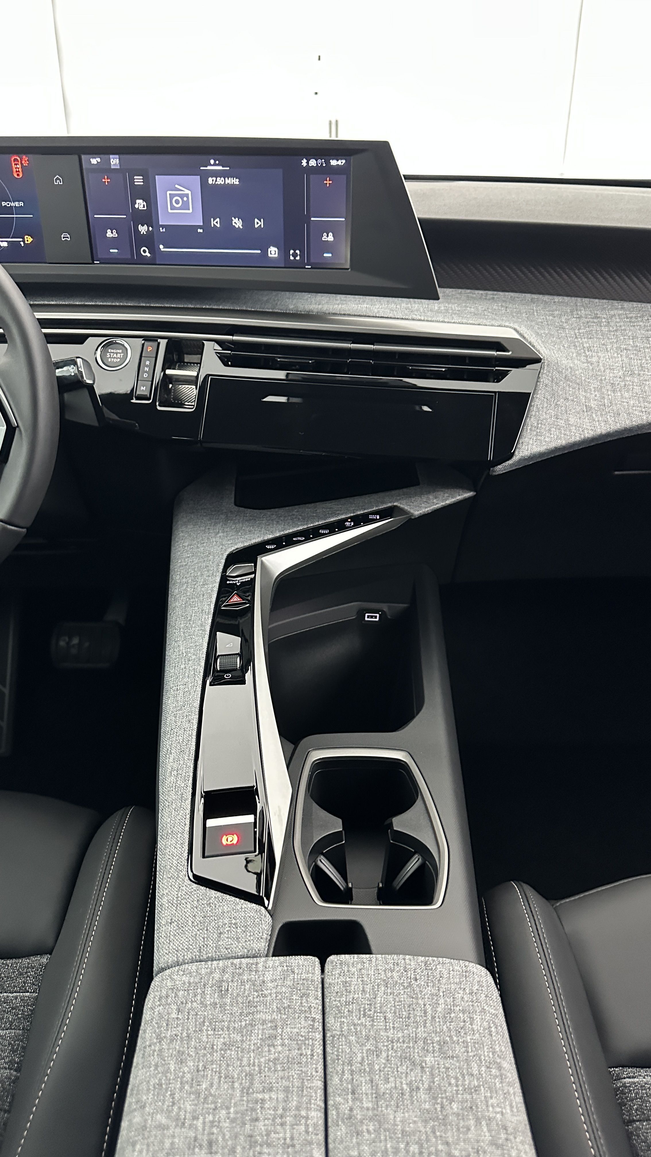 GLI00012572_p53 - PEUGEOT - 3008 - 2025 - photo 15