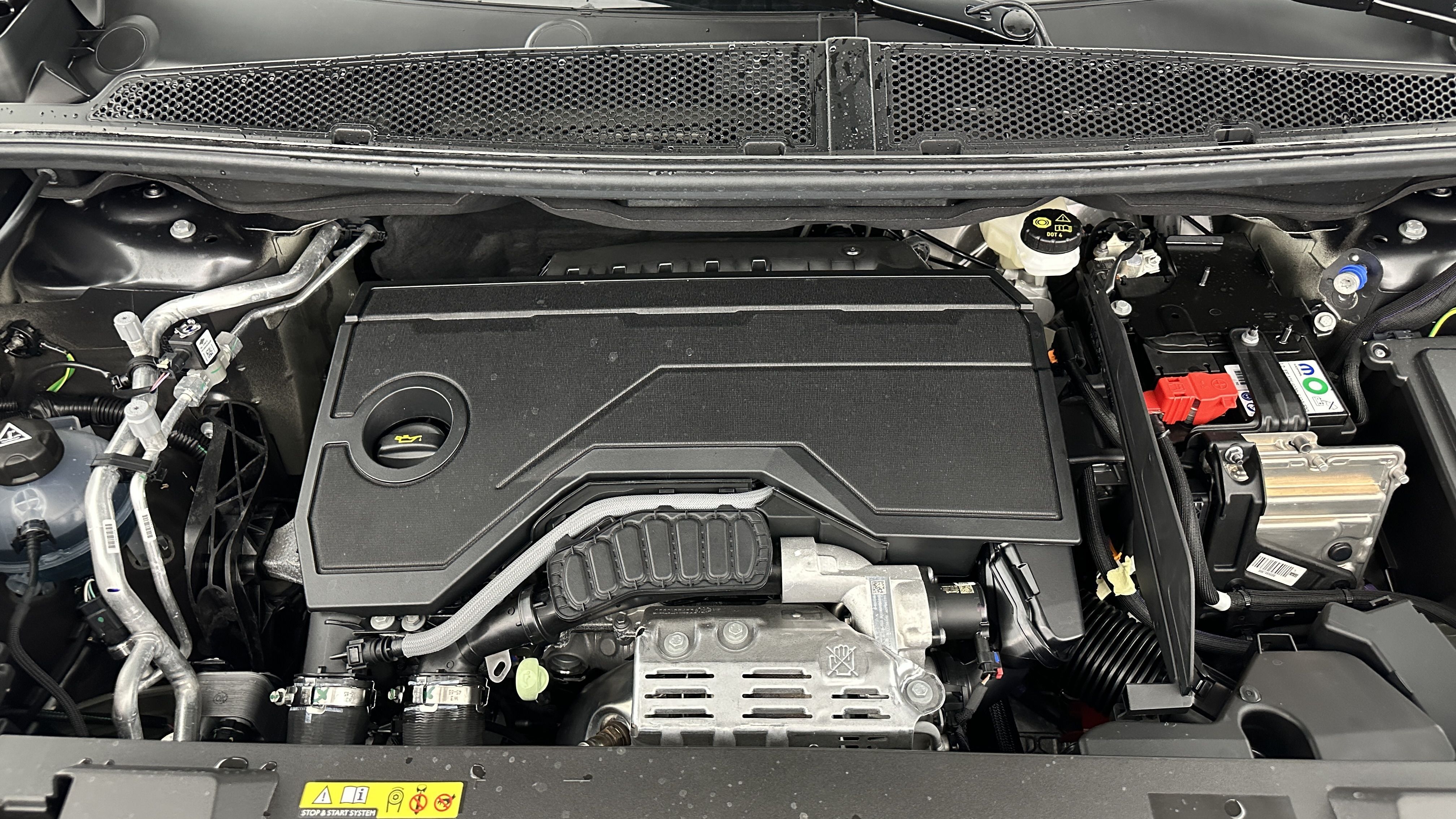 GLI00012563_p53 - PEUGEOT - 3008 - 2025 - photo 11