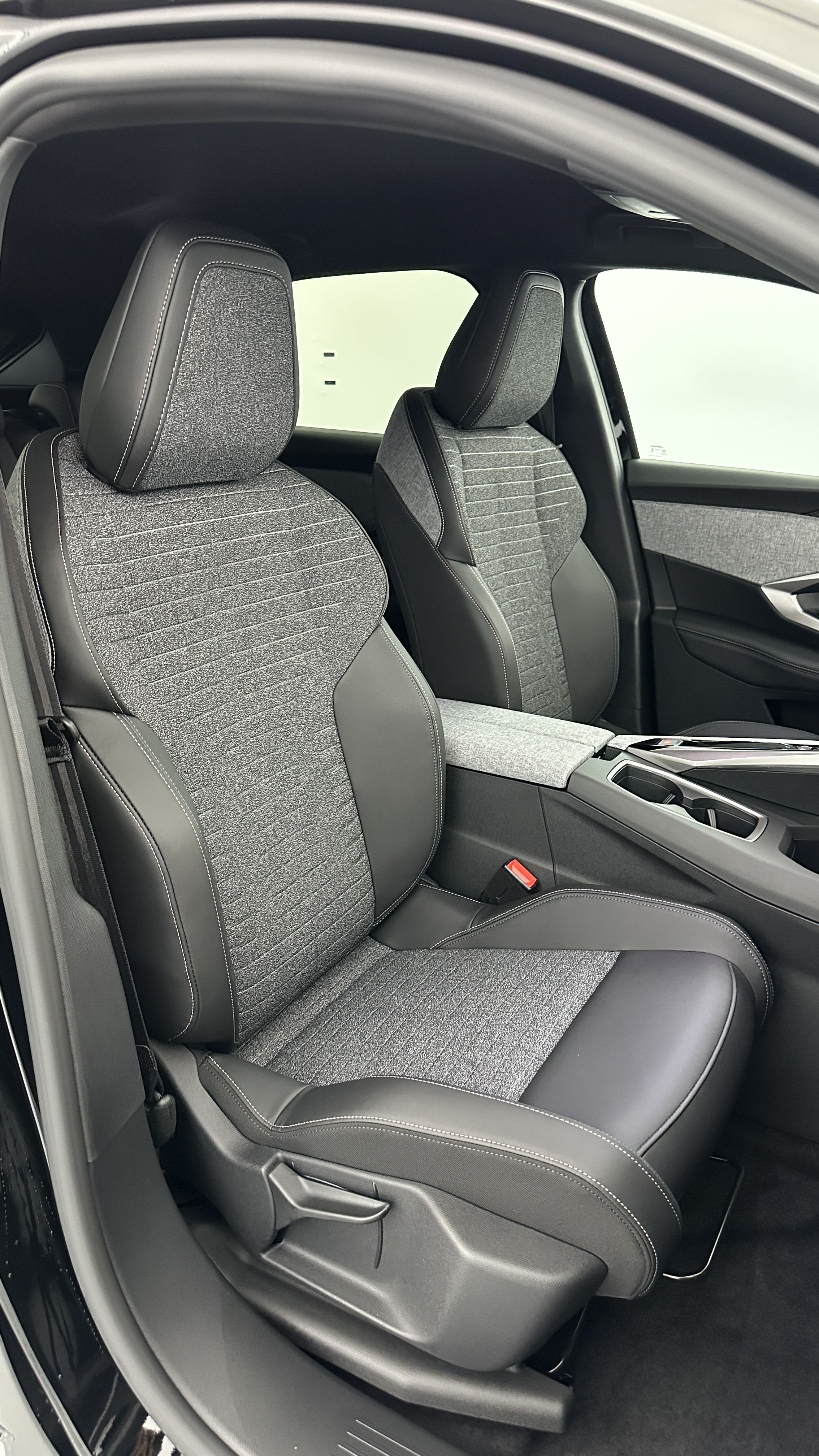 GLI00012563_p53 - PEUGEOT - 3008 - 2025 - photo 18