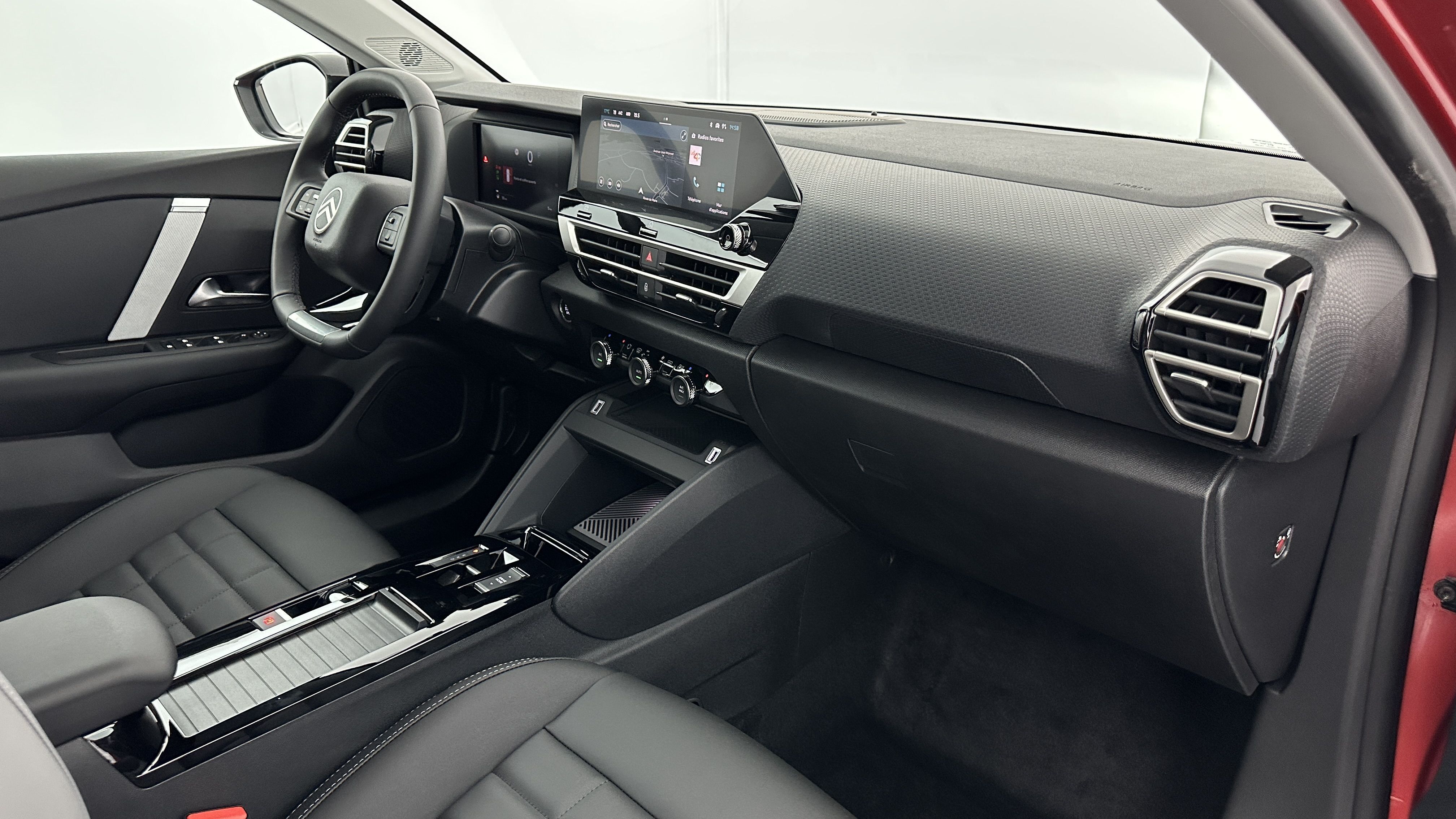 GLI00018726_p53 - CITROEN - C4 - 2025 - photo 8