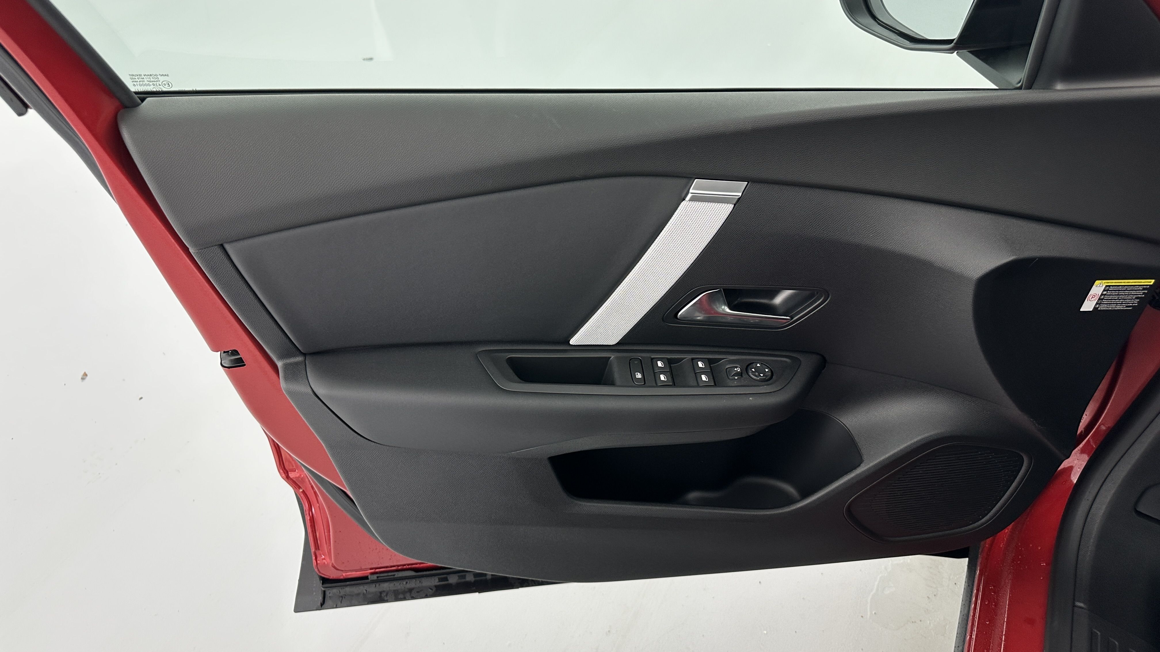 GLI00018726_p53 - CITROEN - C4 - 2025 - photo 13