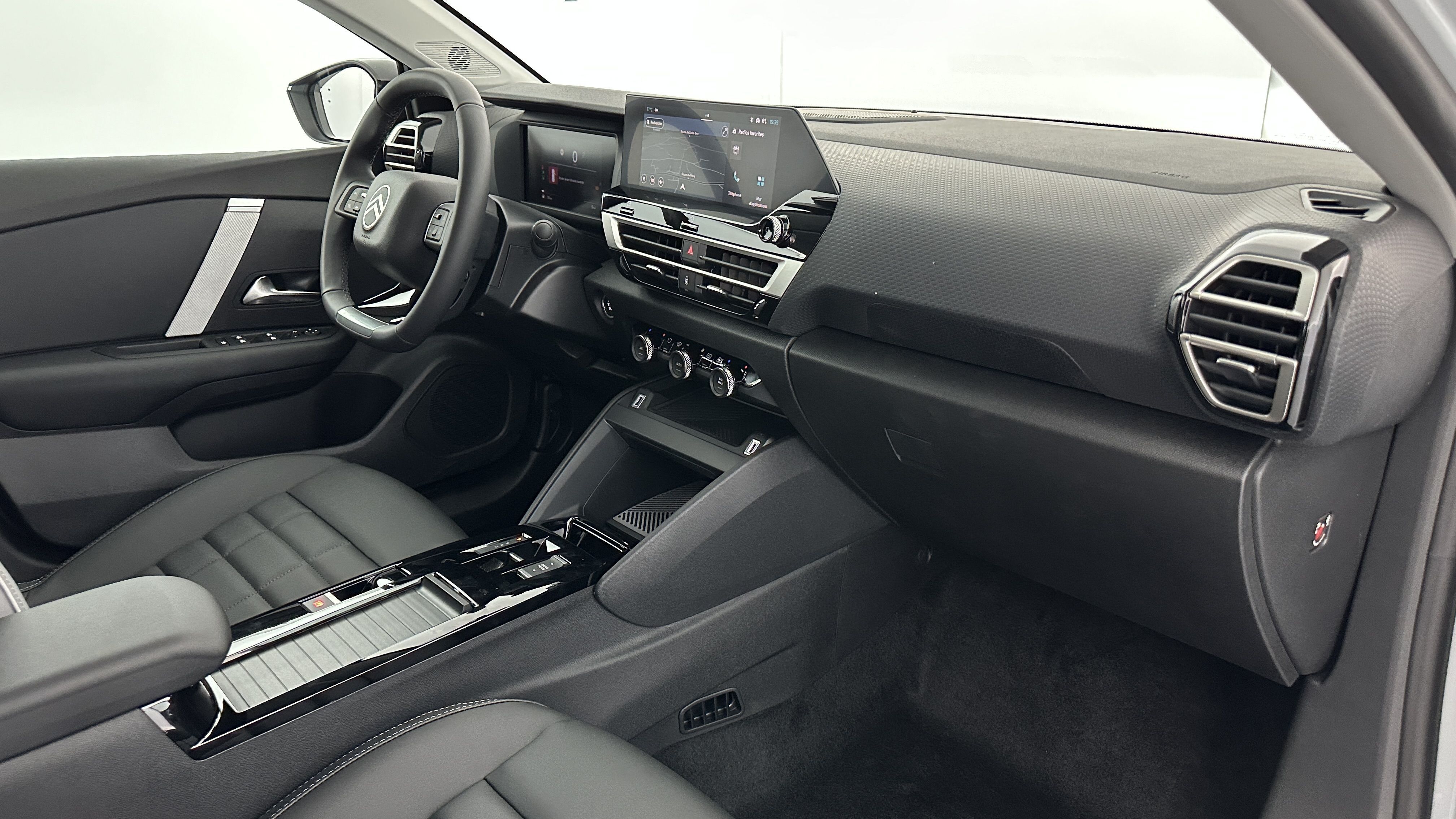 GLI00018727_p53 - CITROEN - C4 - 2025 - photo 8